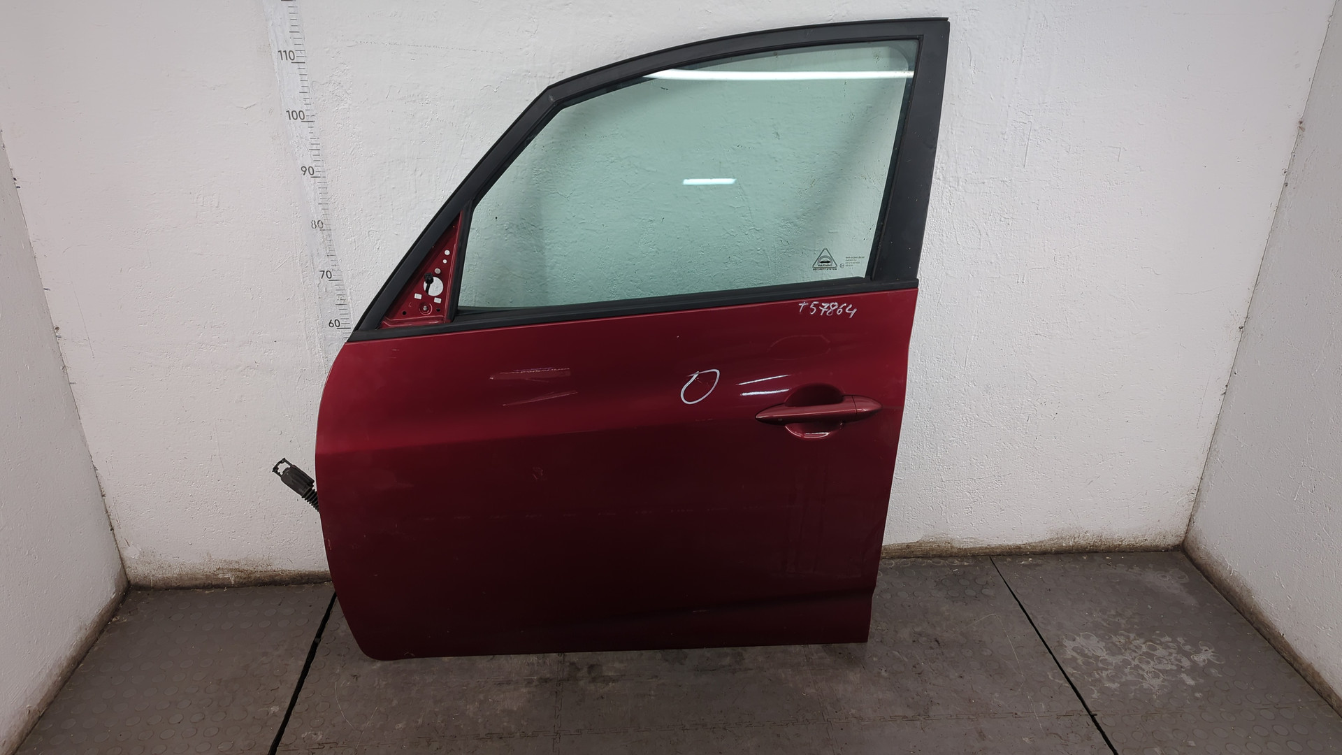 Дверь передняя левая