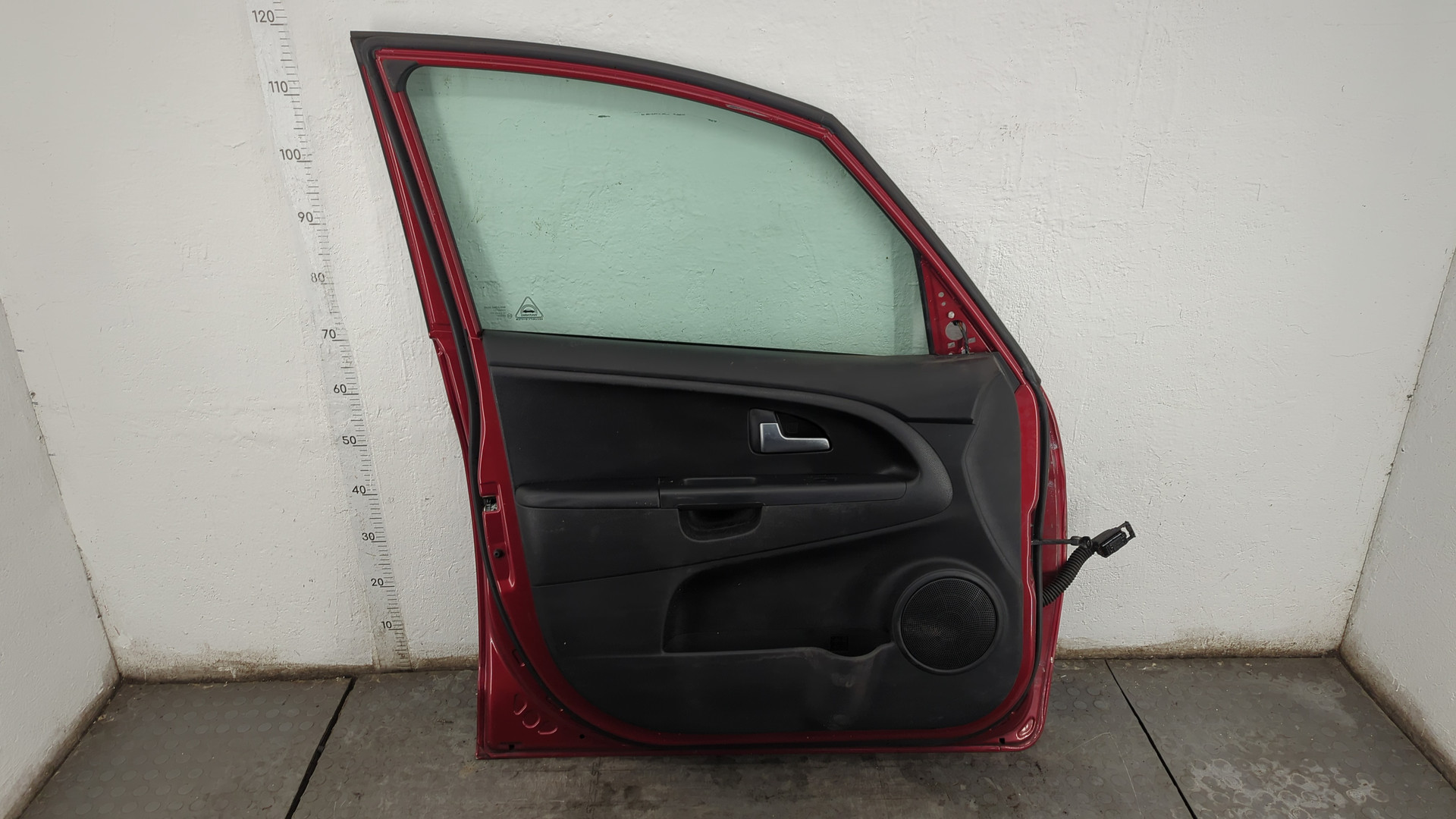 Дверь передняя левая