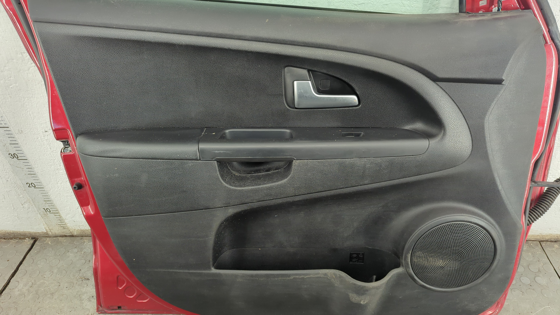 Дверь передняя левая