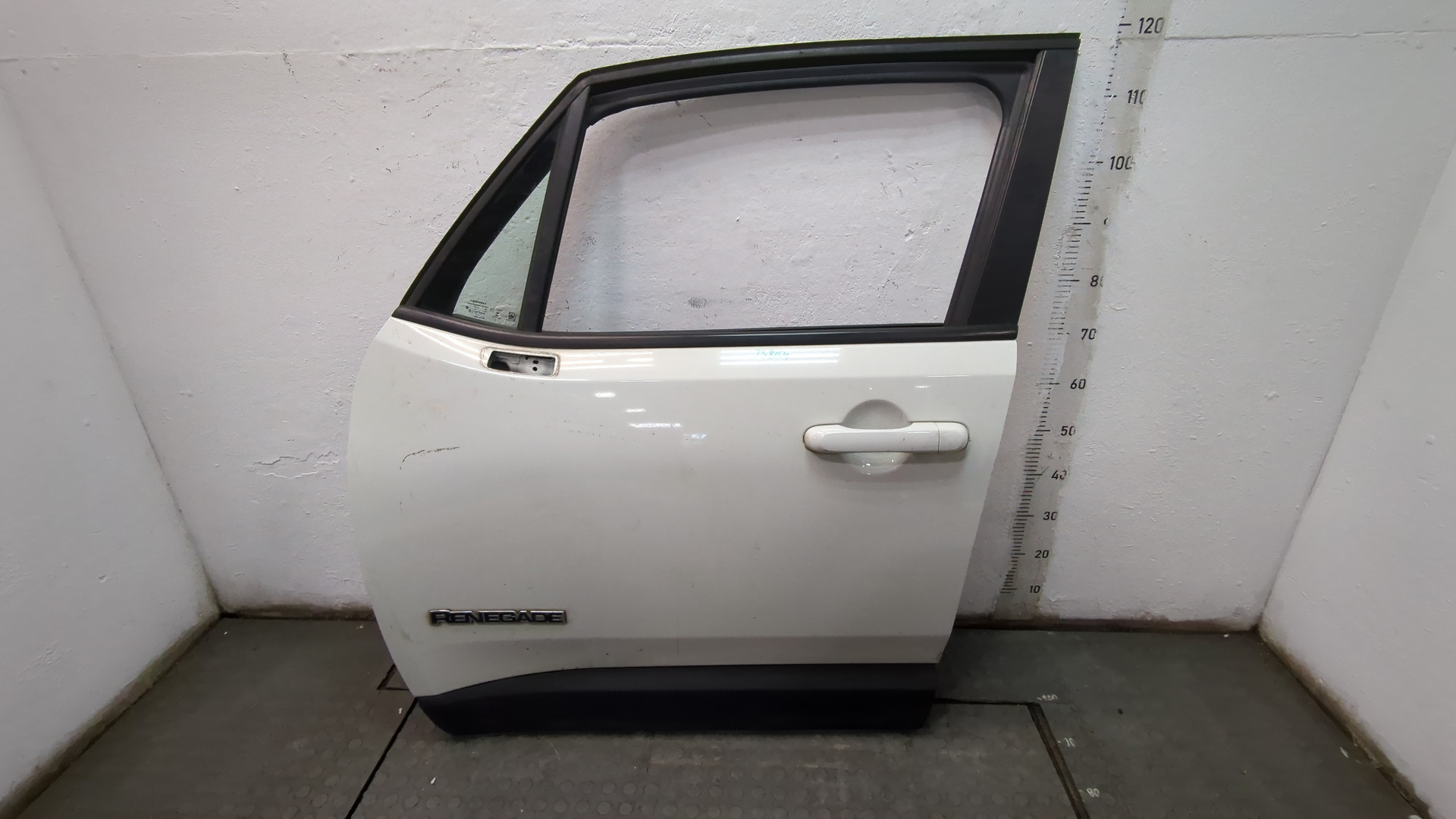 Дверь передняя левая