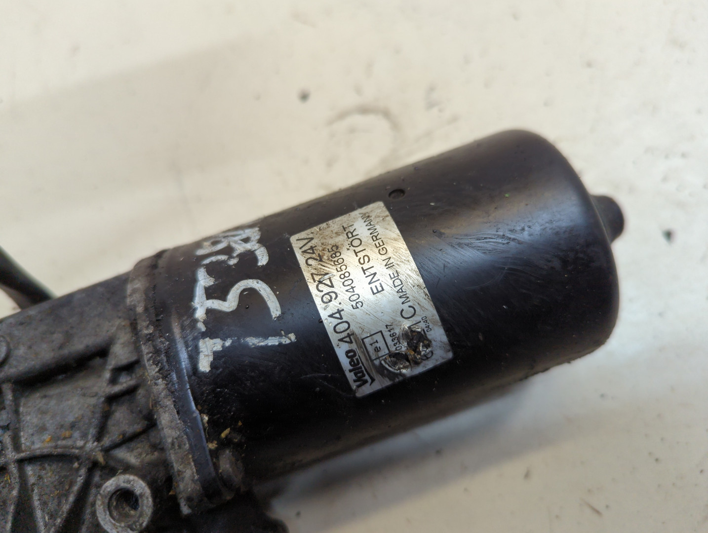 Моторчик стеклоочистителя передний