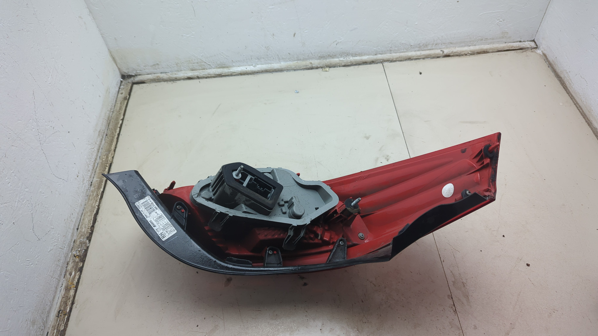 Фонарь задний правый