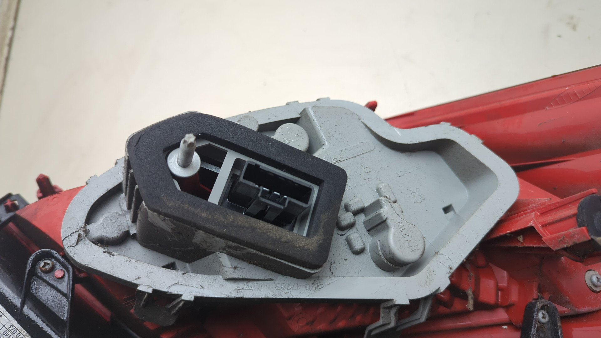 Фонарь задний правый