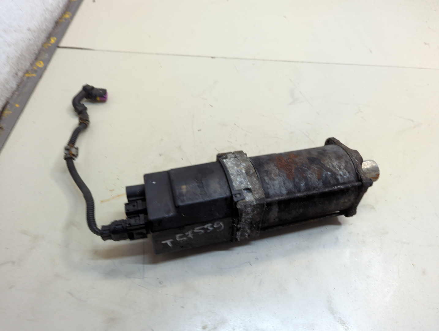 Серводвигатель рулевой рейки