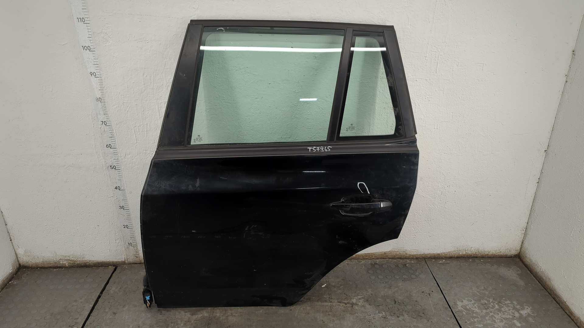 Дверь задняя левая