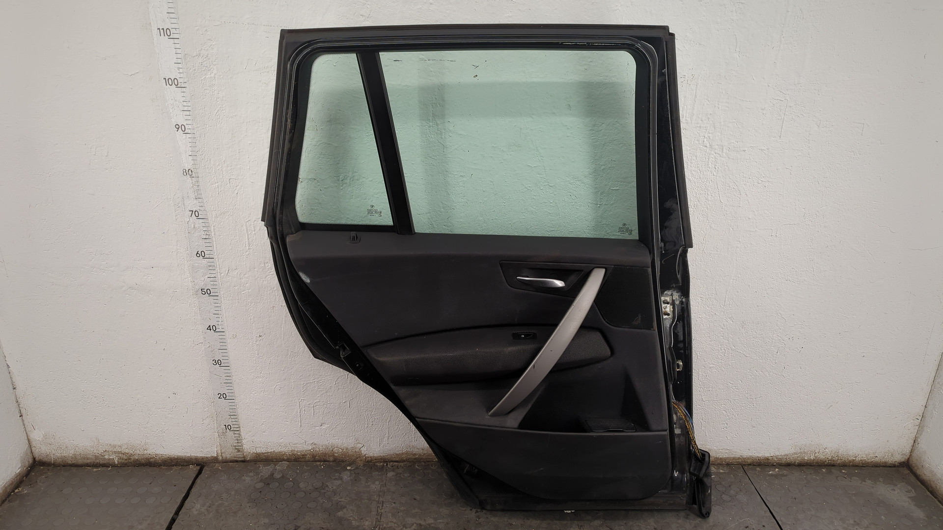 Дверь задняя левая