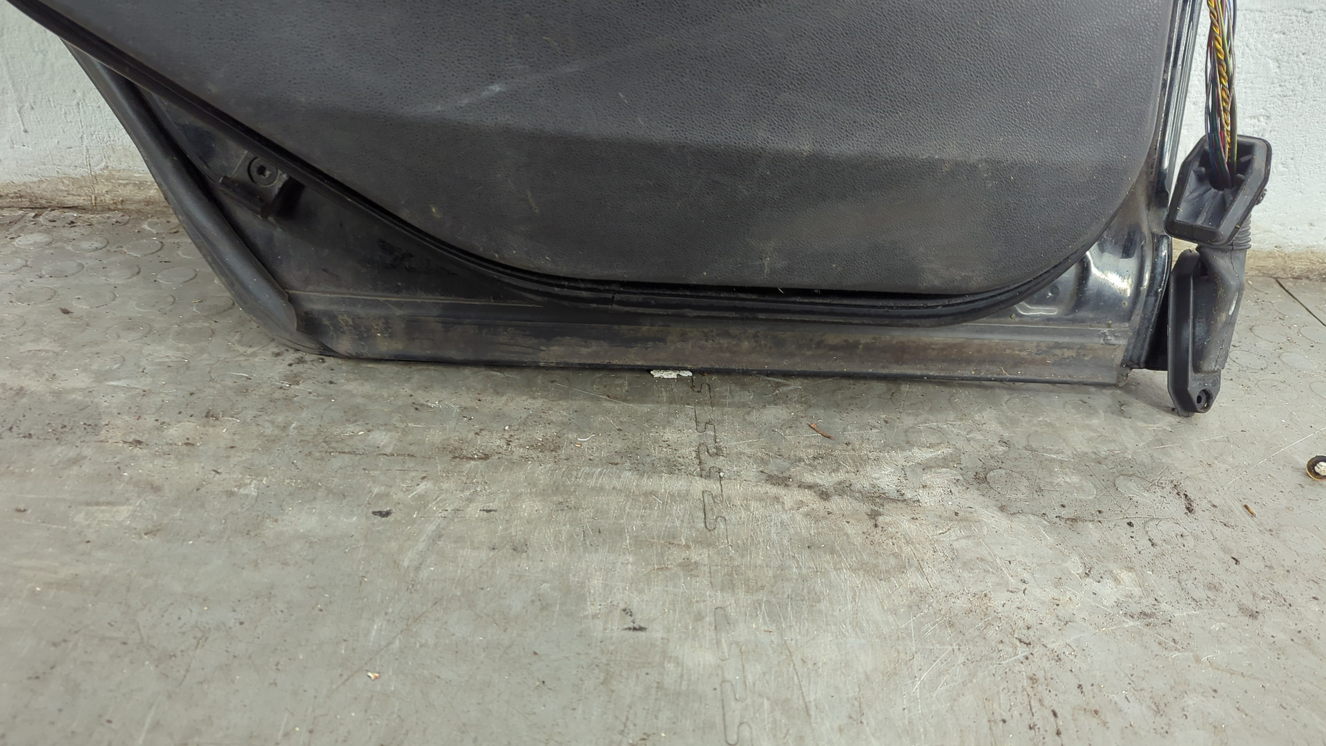 Дверь задняя левая