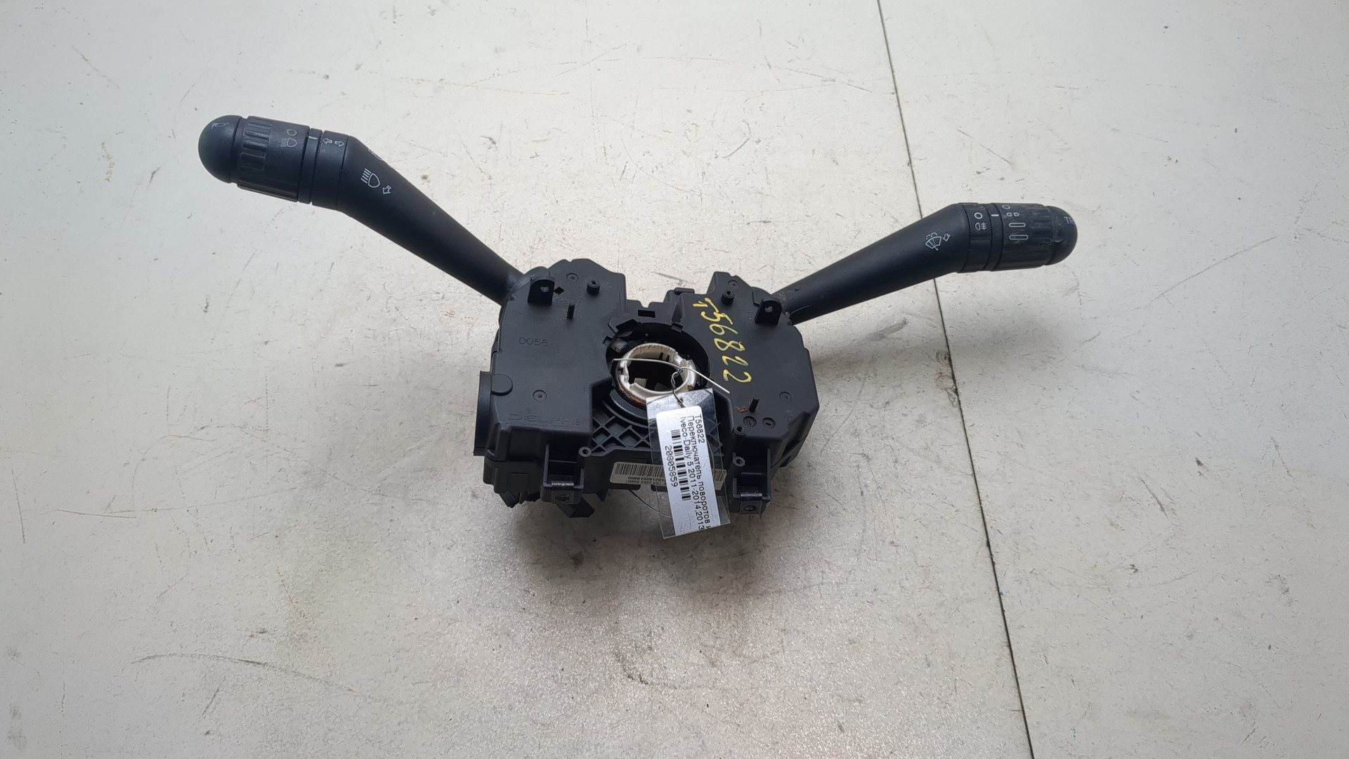 Кронштейн фар левый