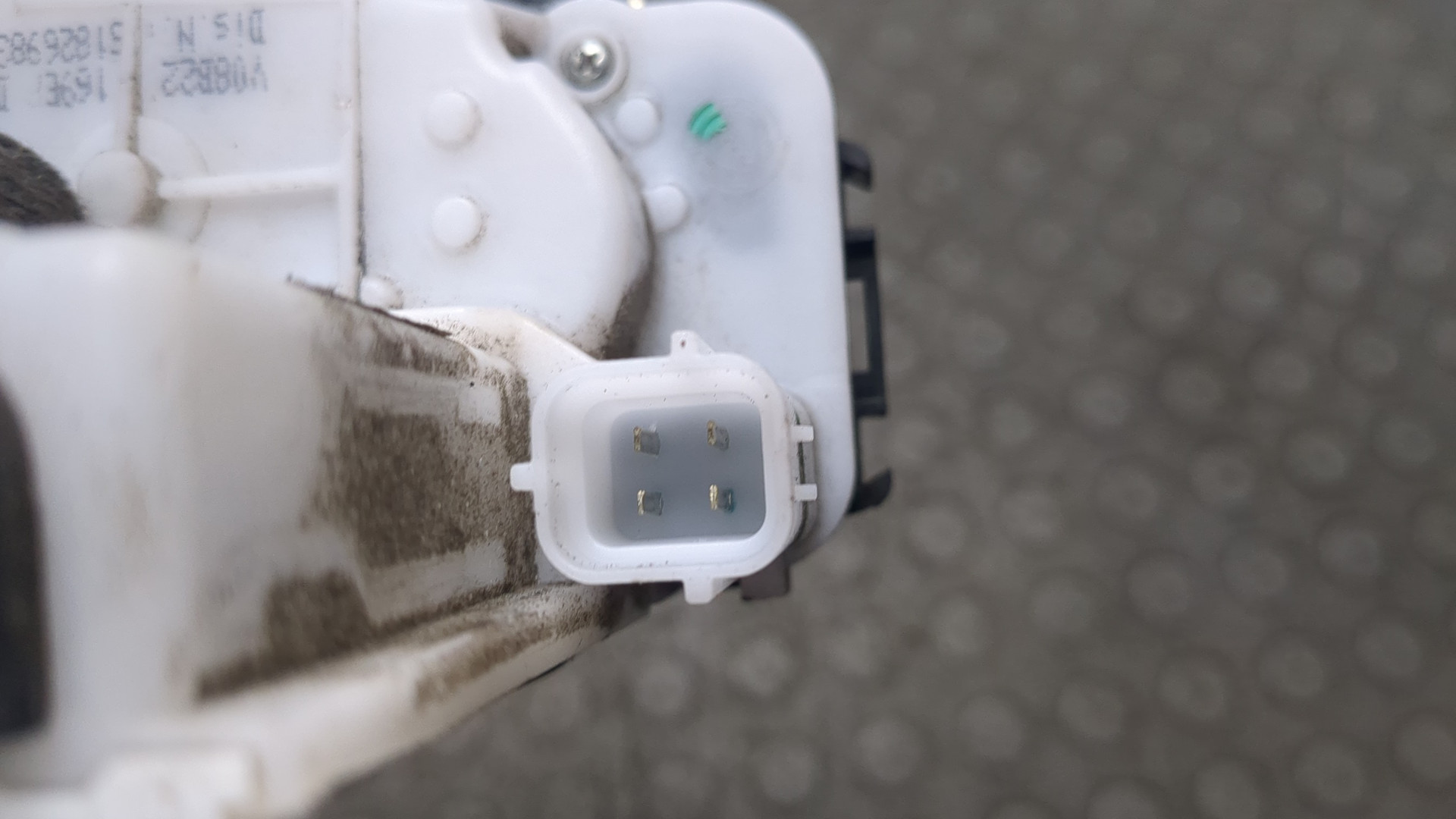 Замок двери задней правой