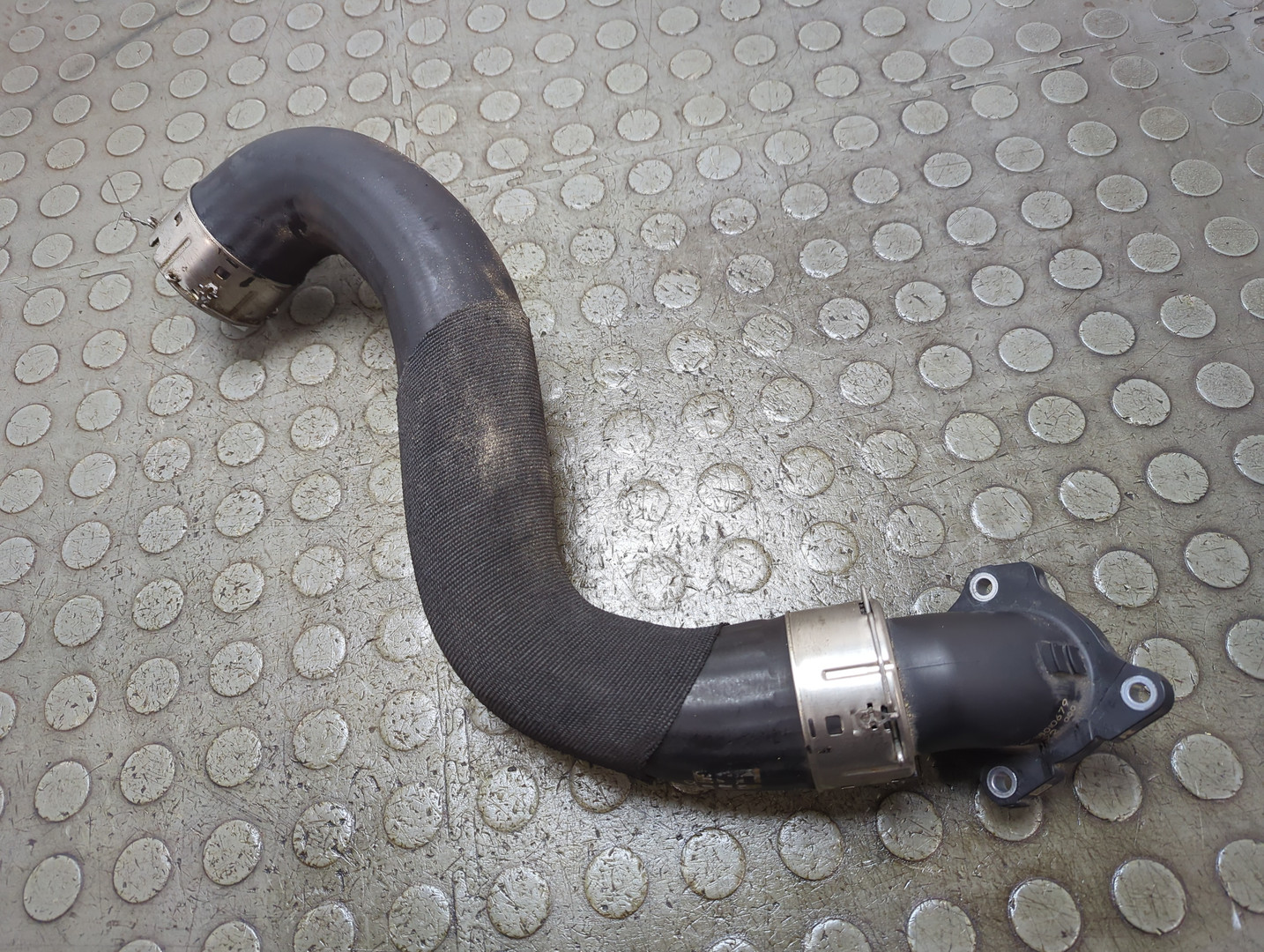 Патрубок интеркулера