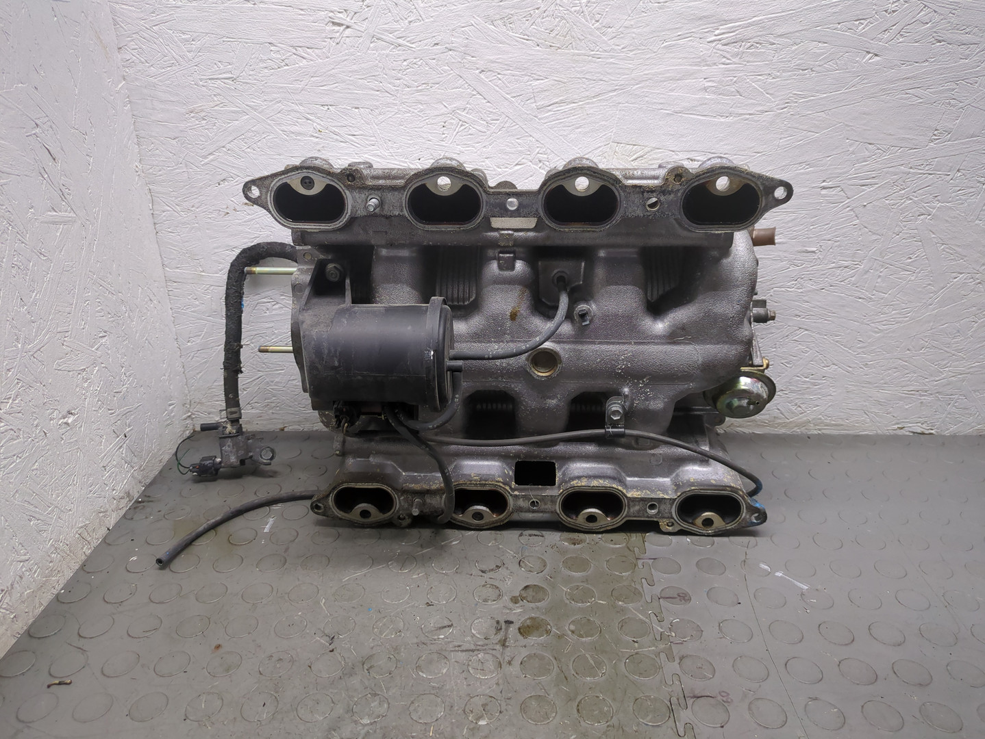 Коллектор впускной