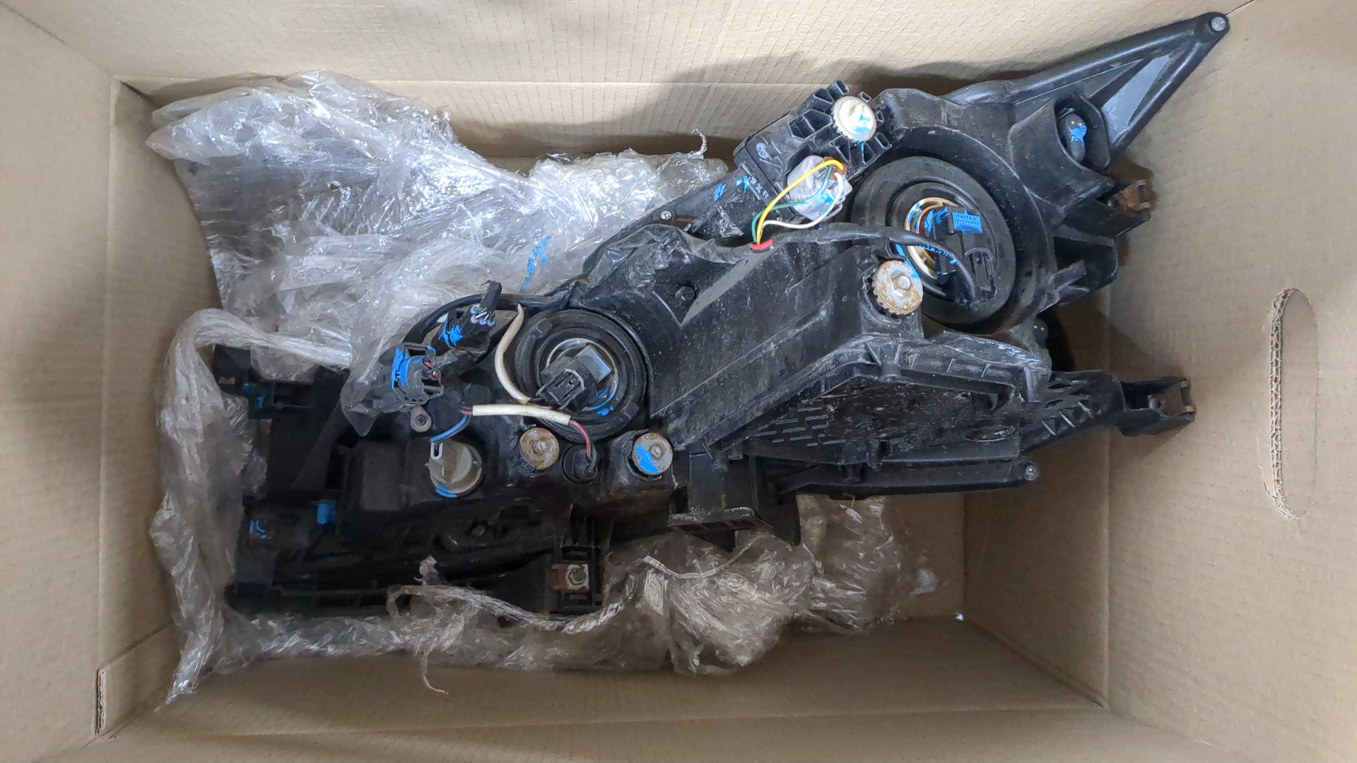 Фара правая