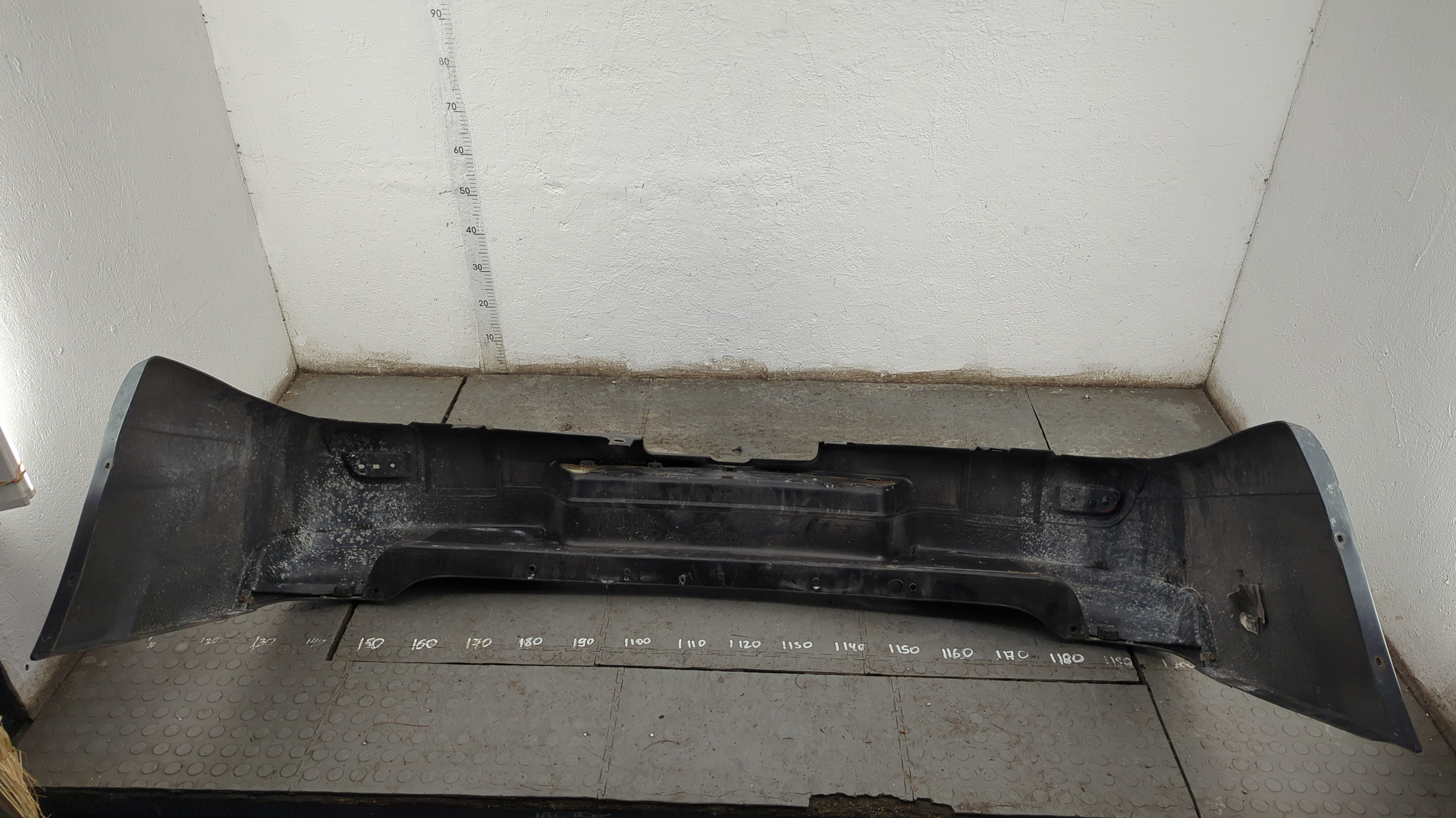 Бампер задний