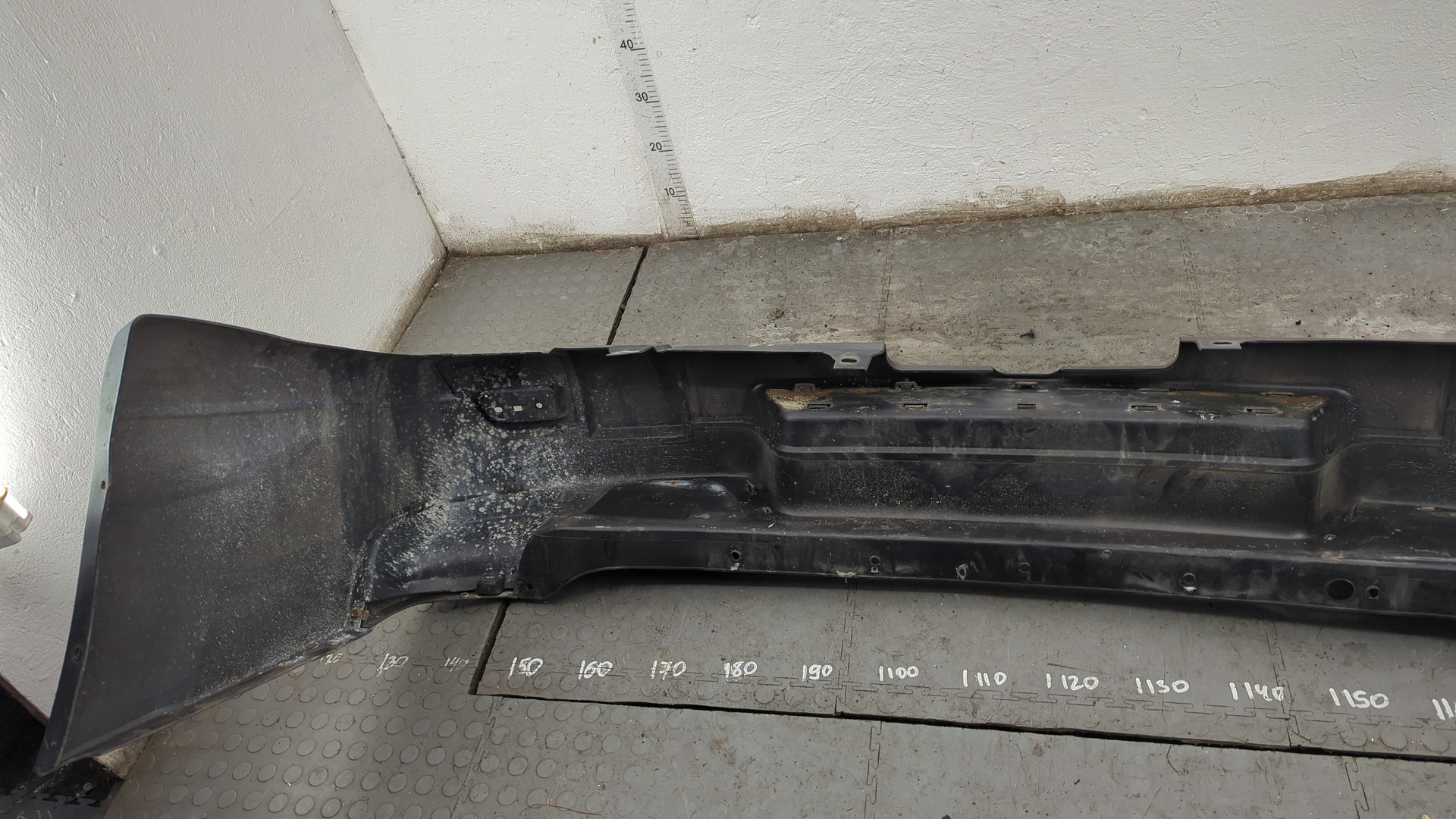 Бампер задний