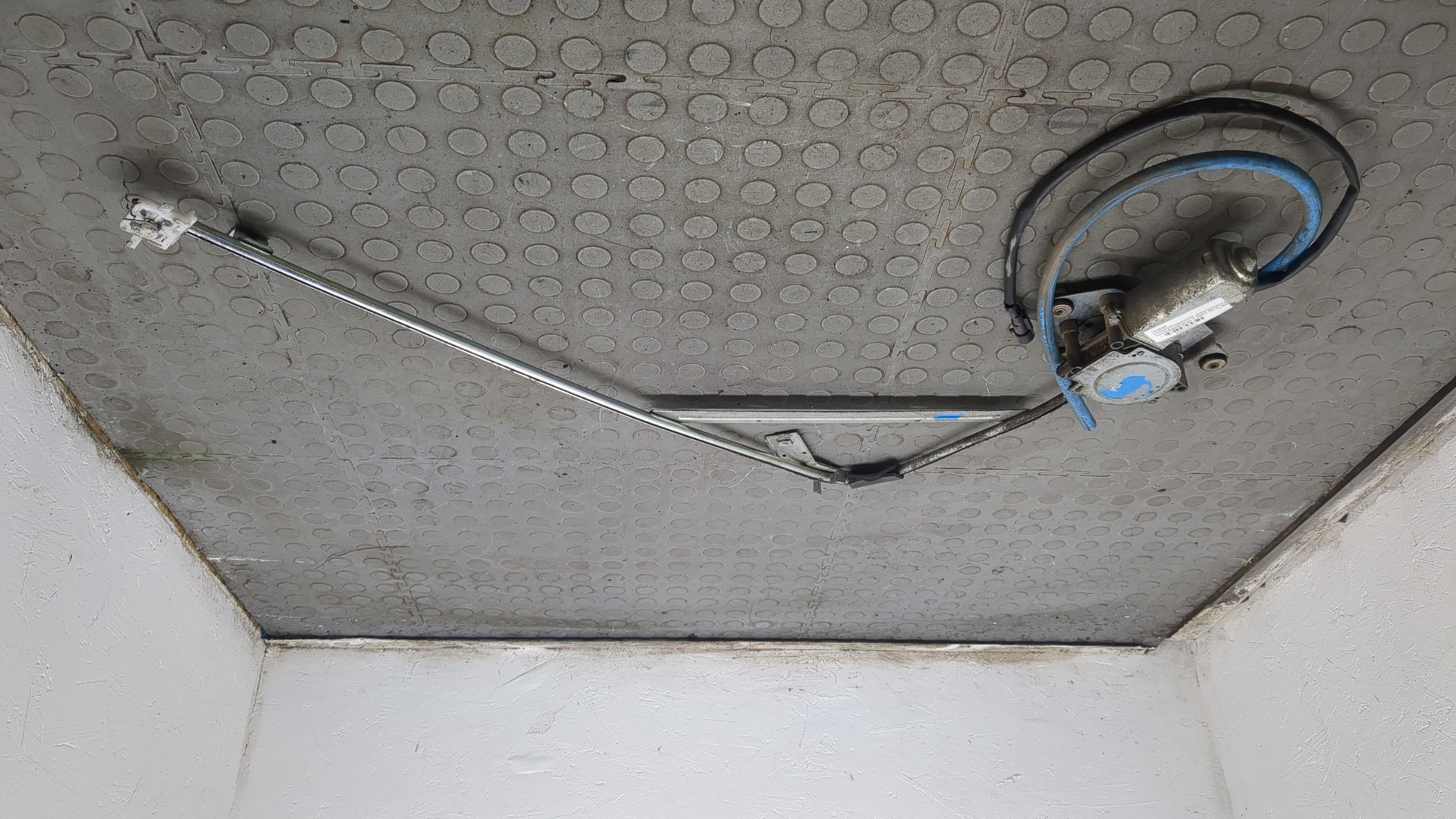 Стеклоподъемник электр. передний правый