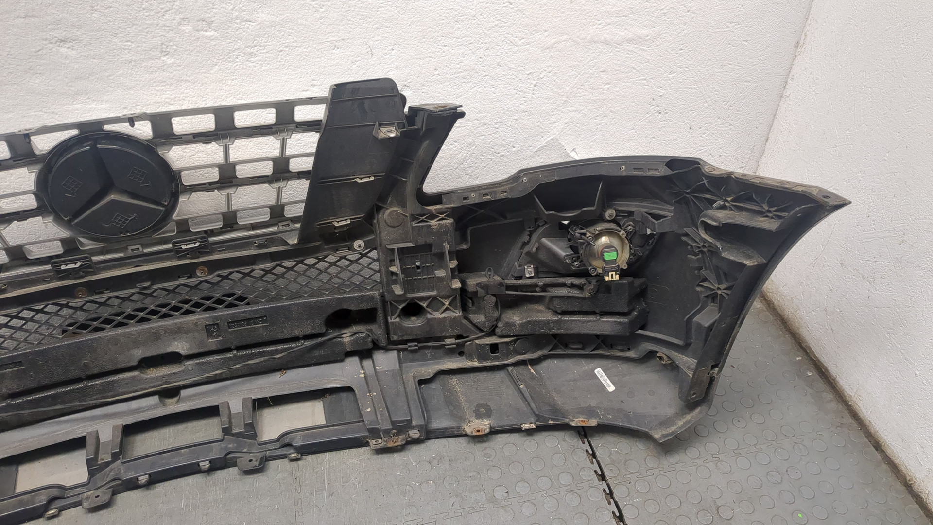 Бампер передний