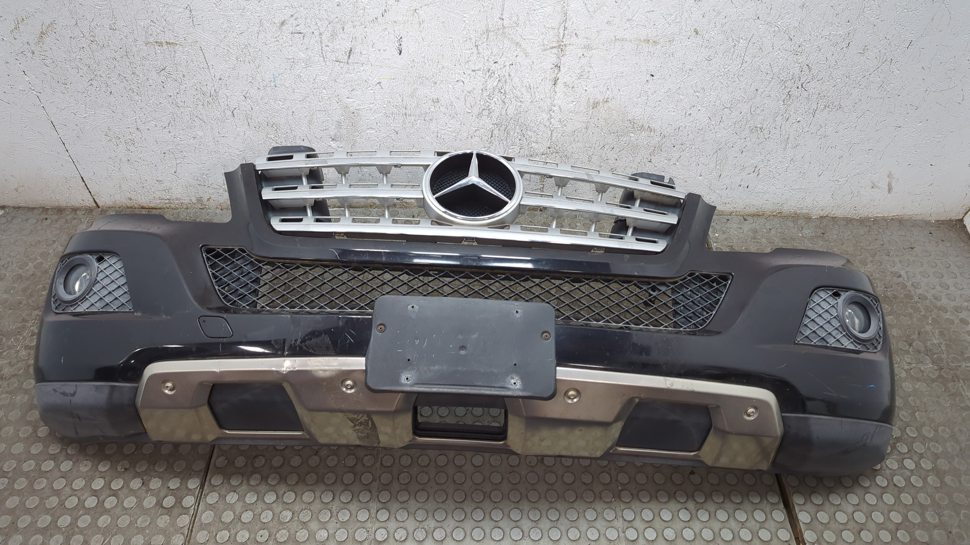 Бампер передний