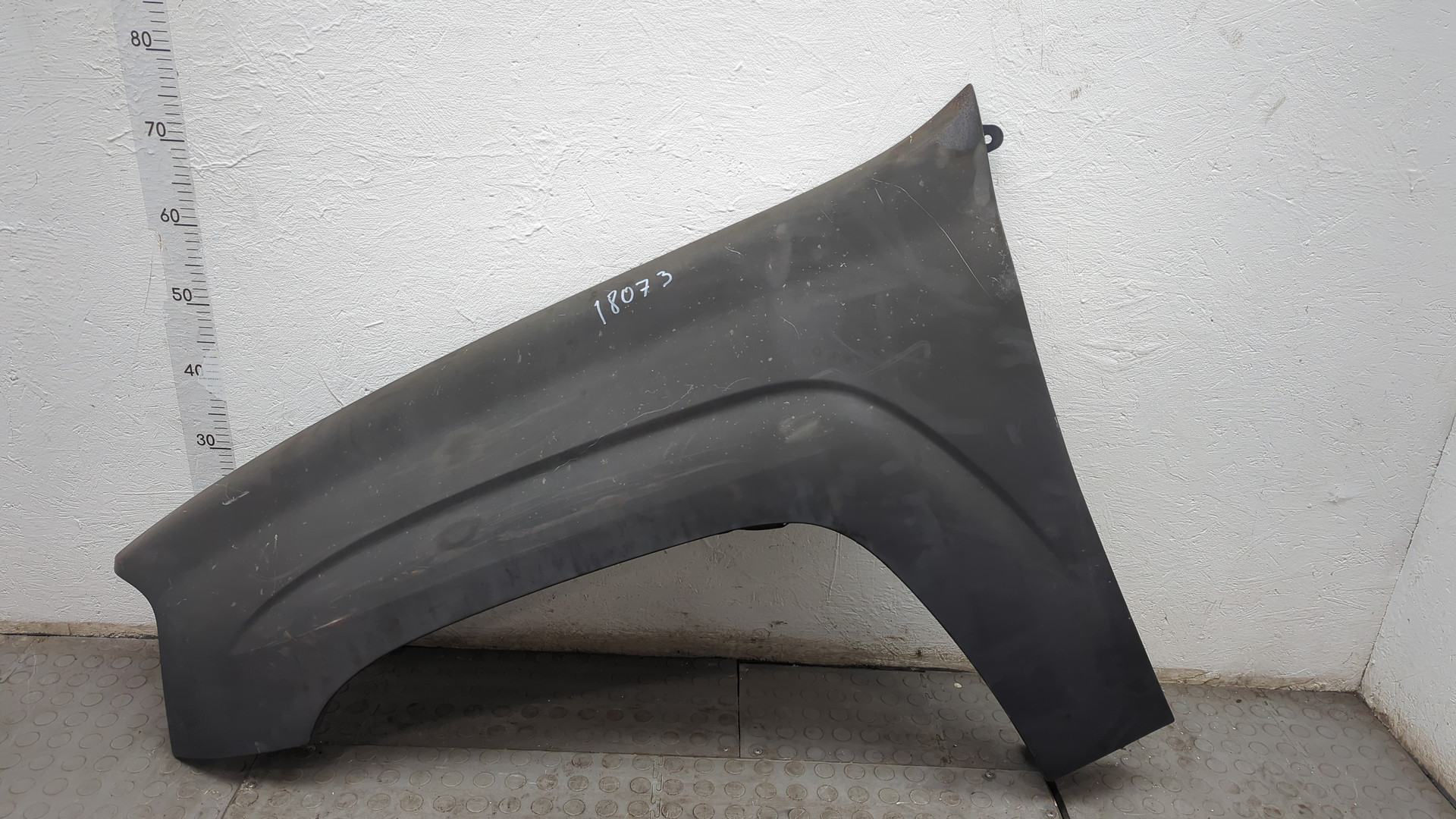 Крыло переднее левое