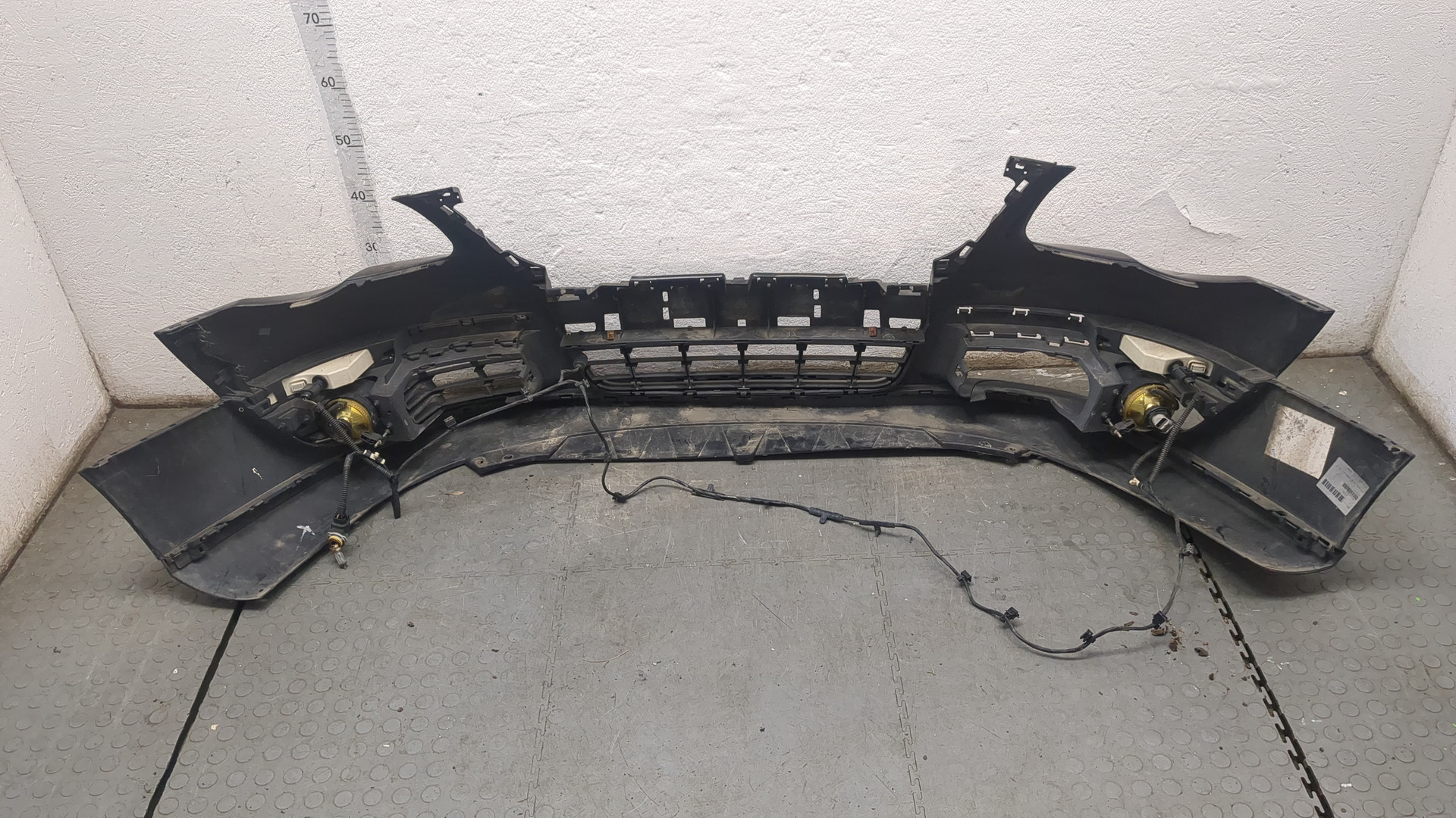 Бампер передний