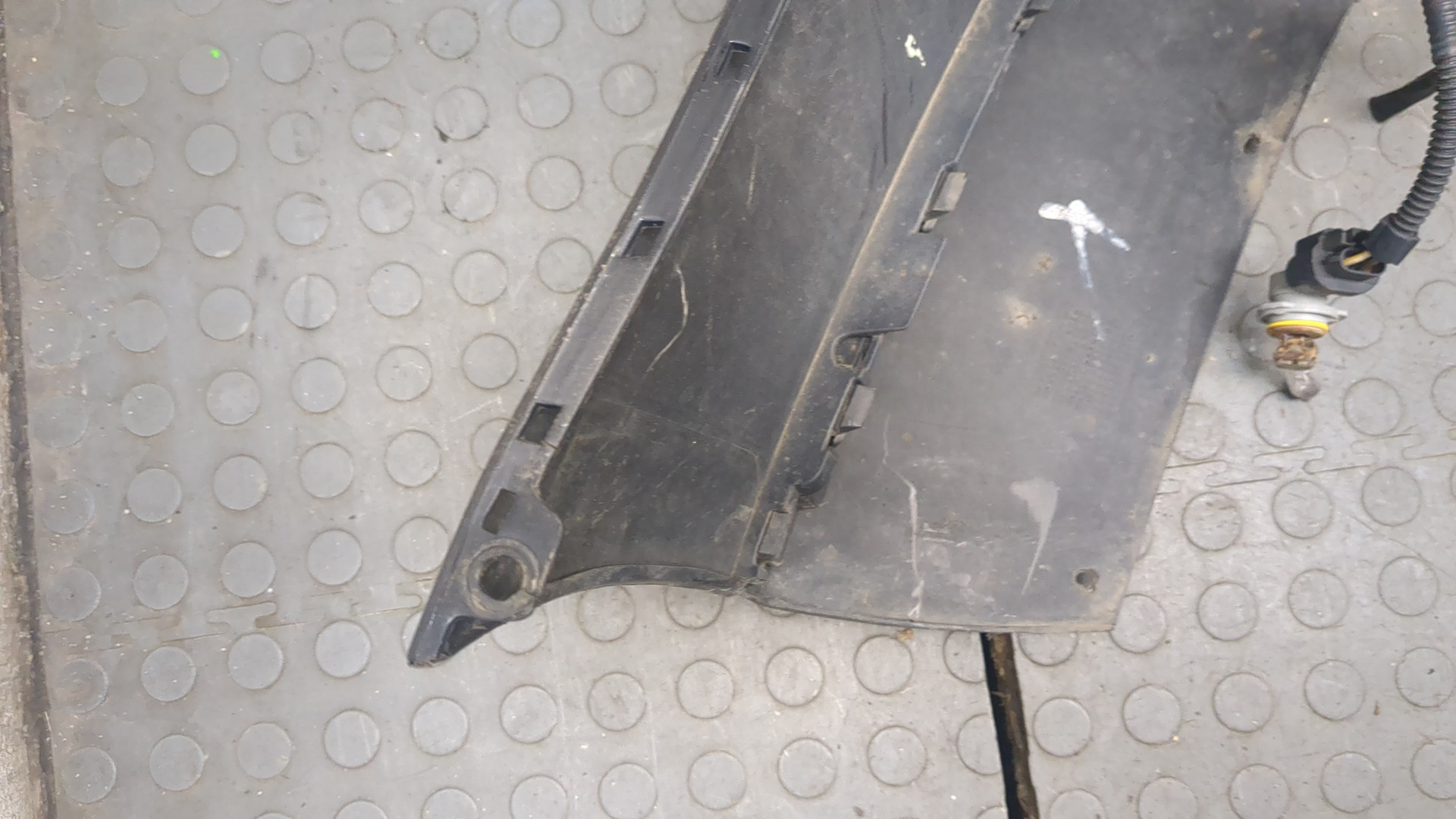 Бампер передний