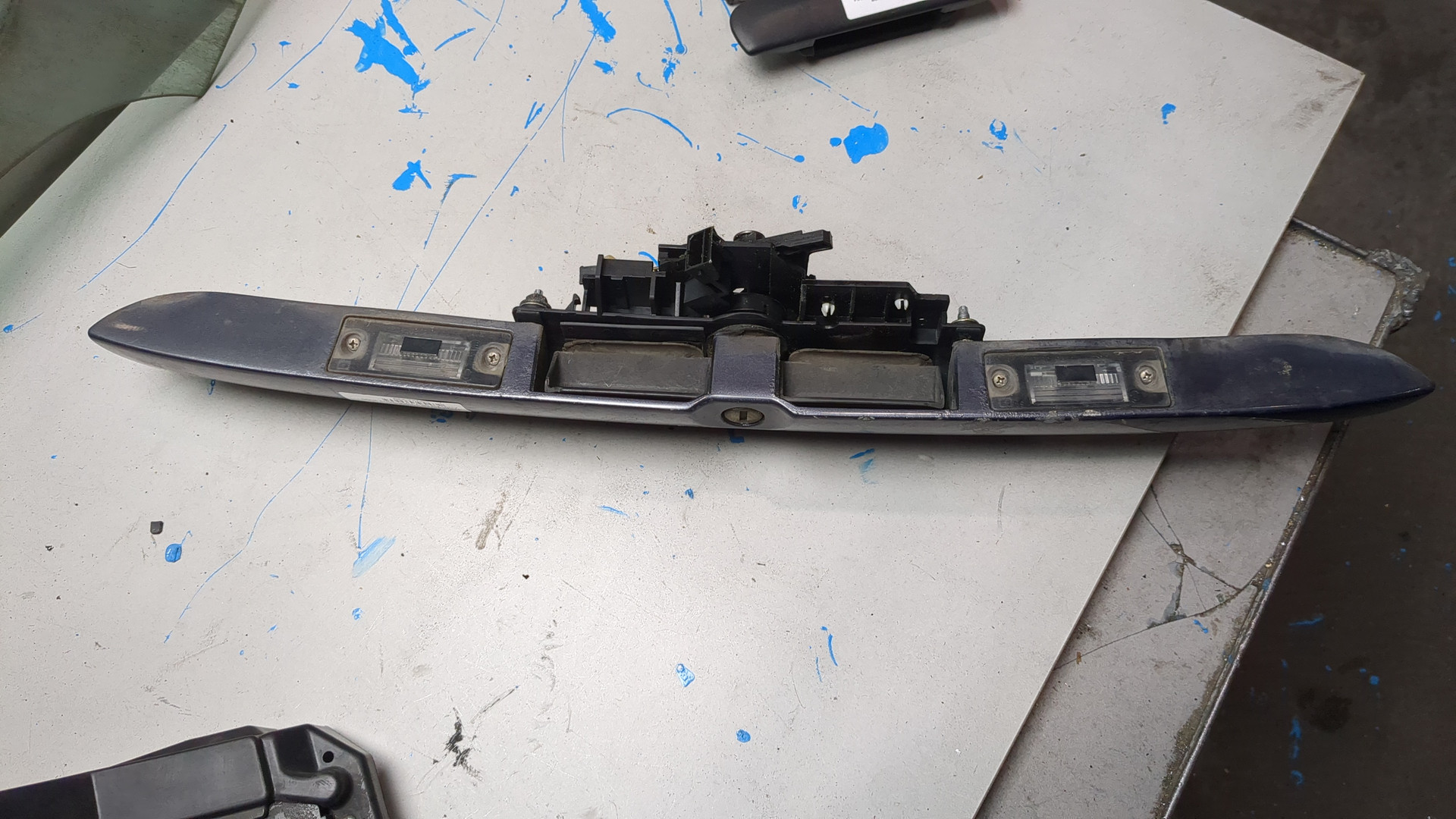 Фонарь подсветки номера