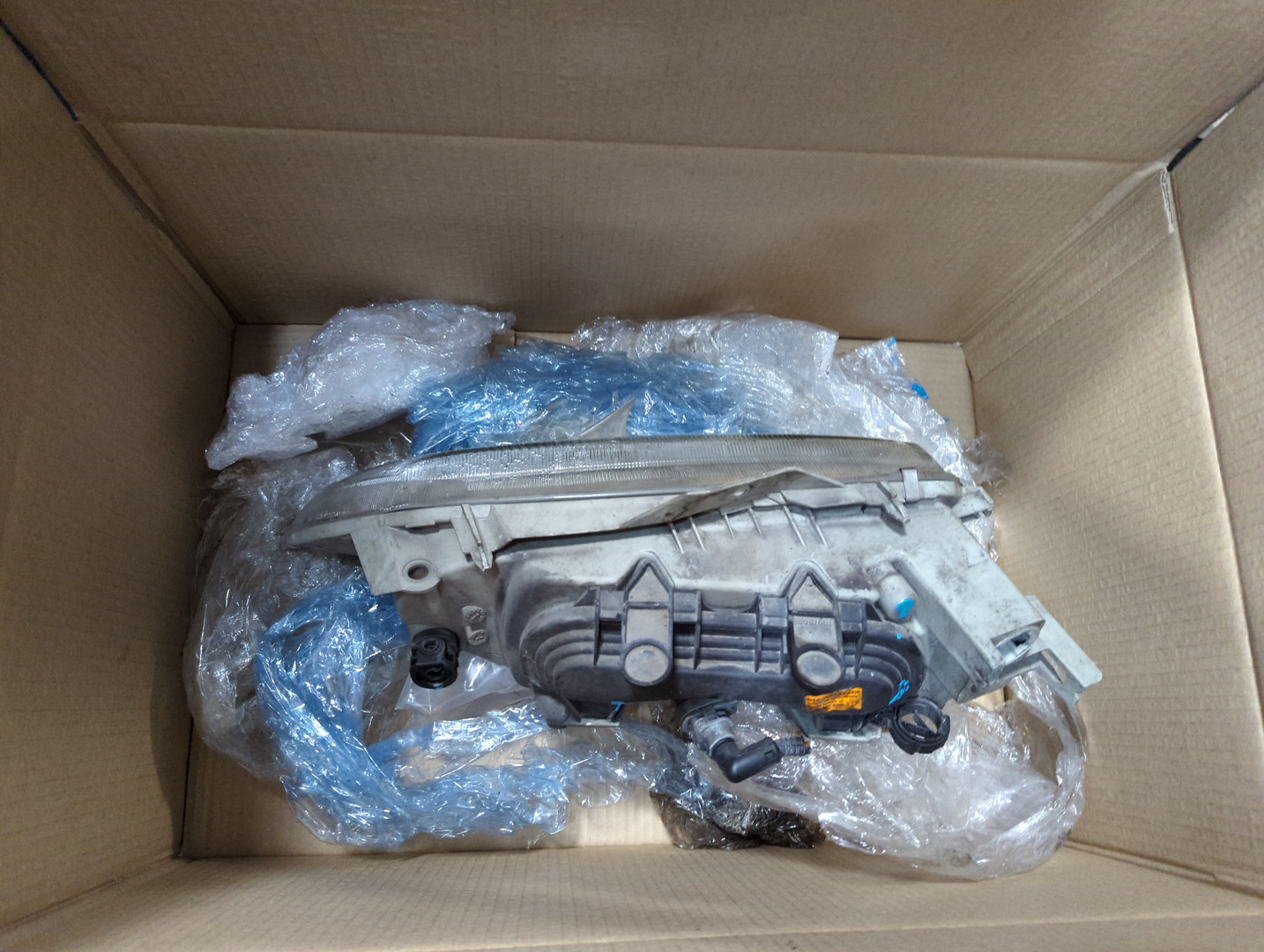 Фара правая