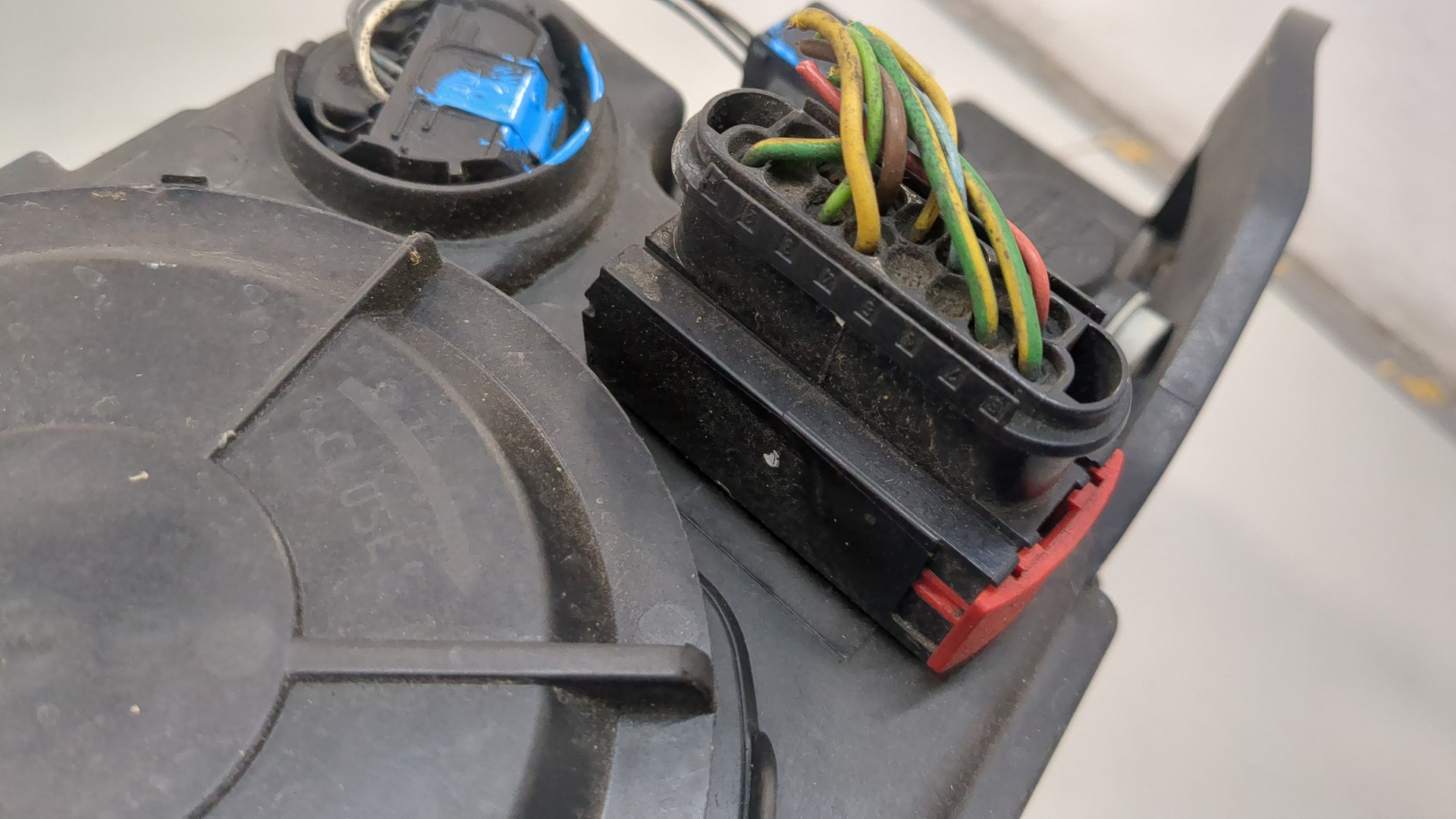 Фара правая