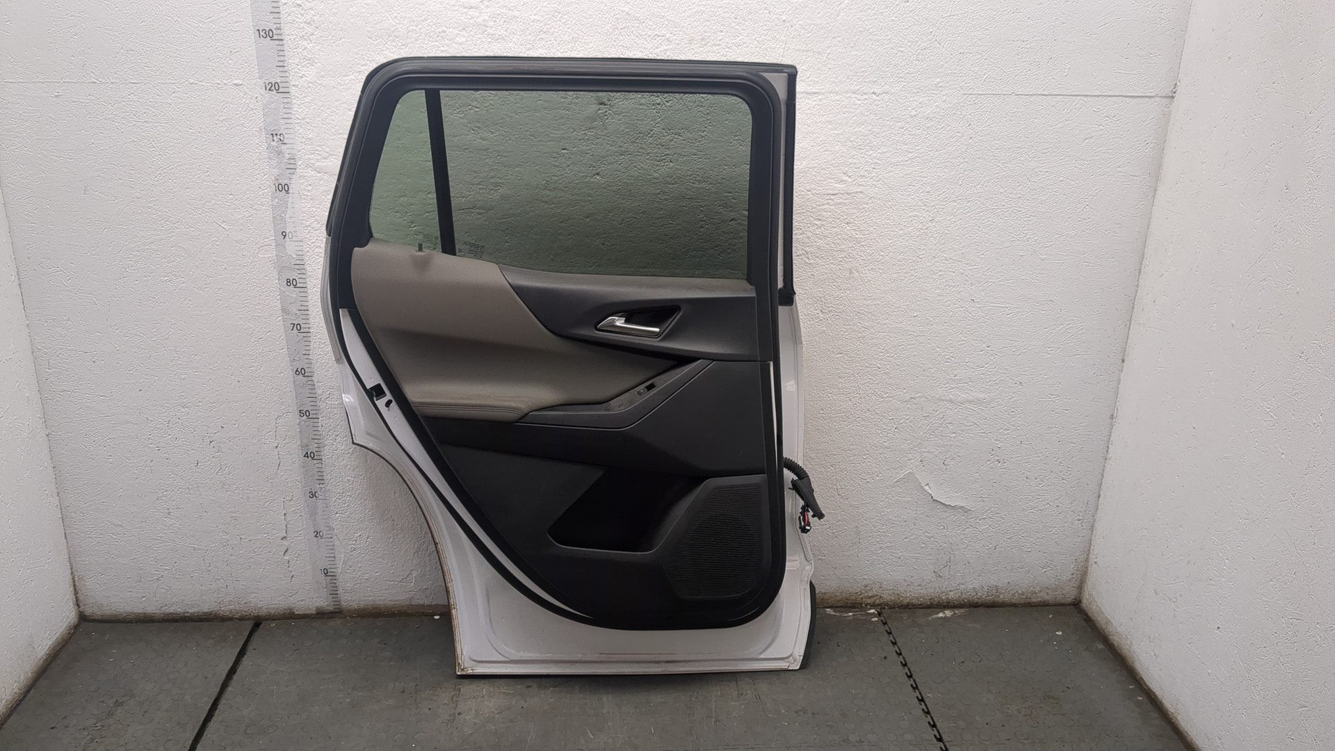 Дверь задняя левая