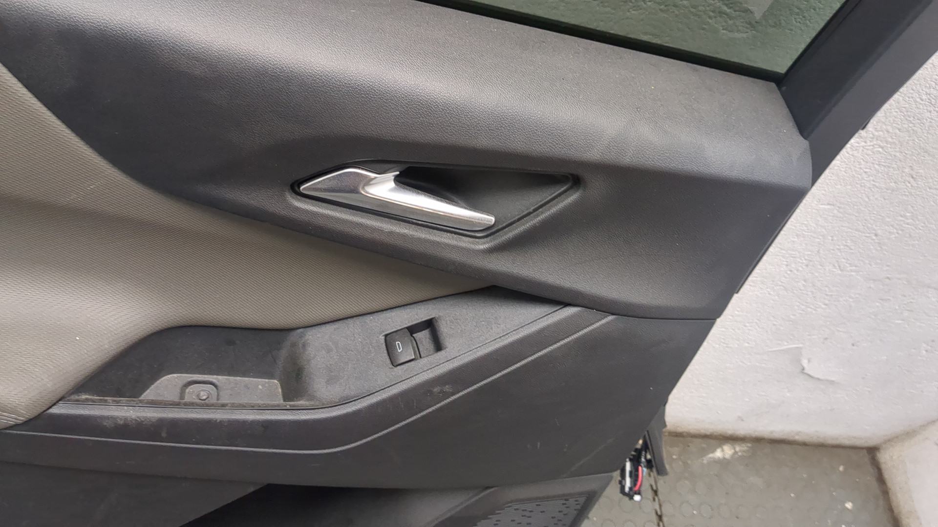 Дверь задняя левая