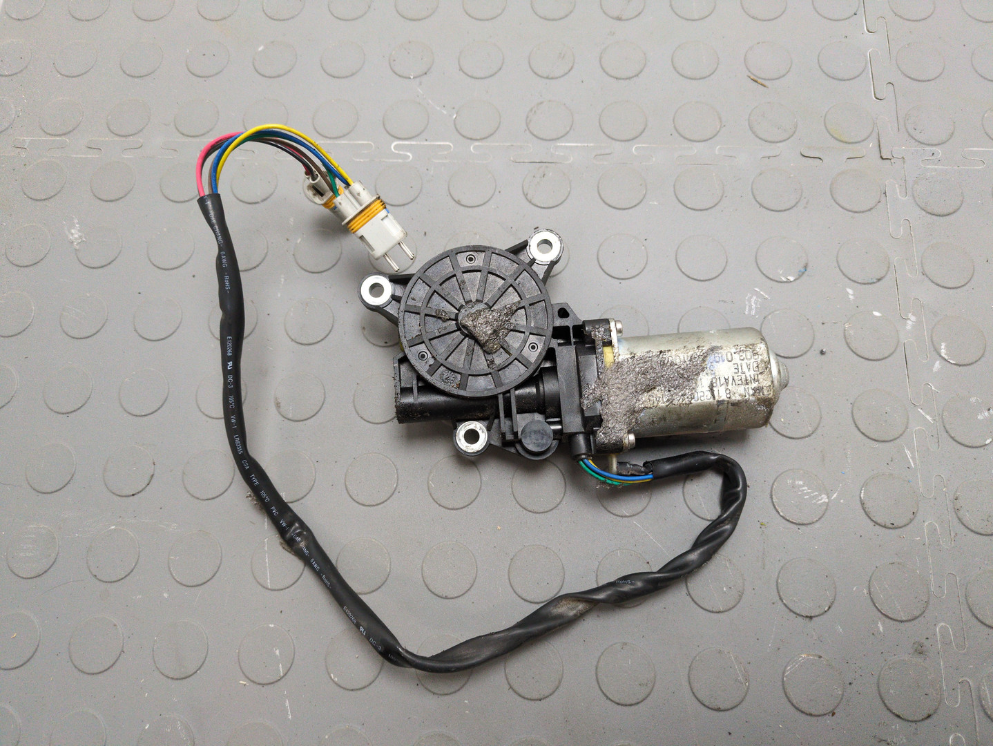 Стеклоподъемник электр. передний правый