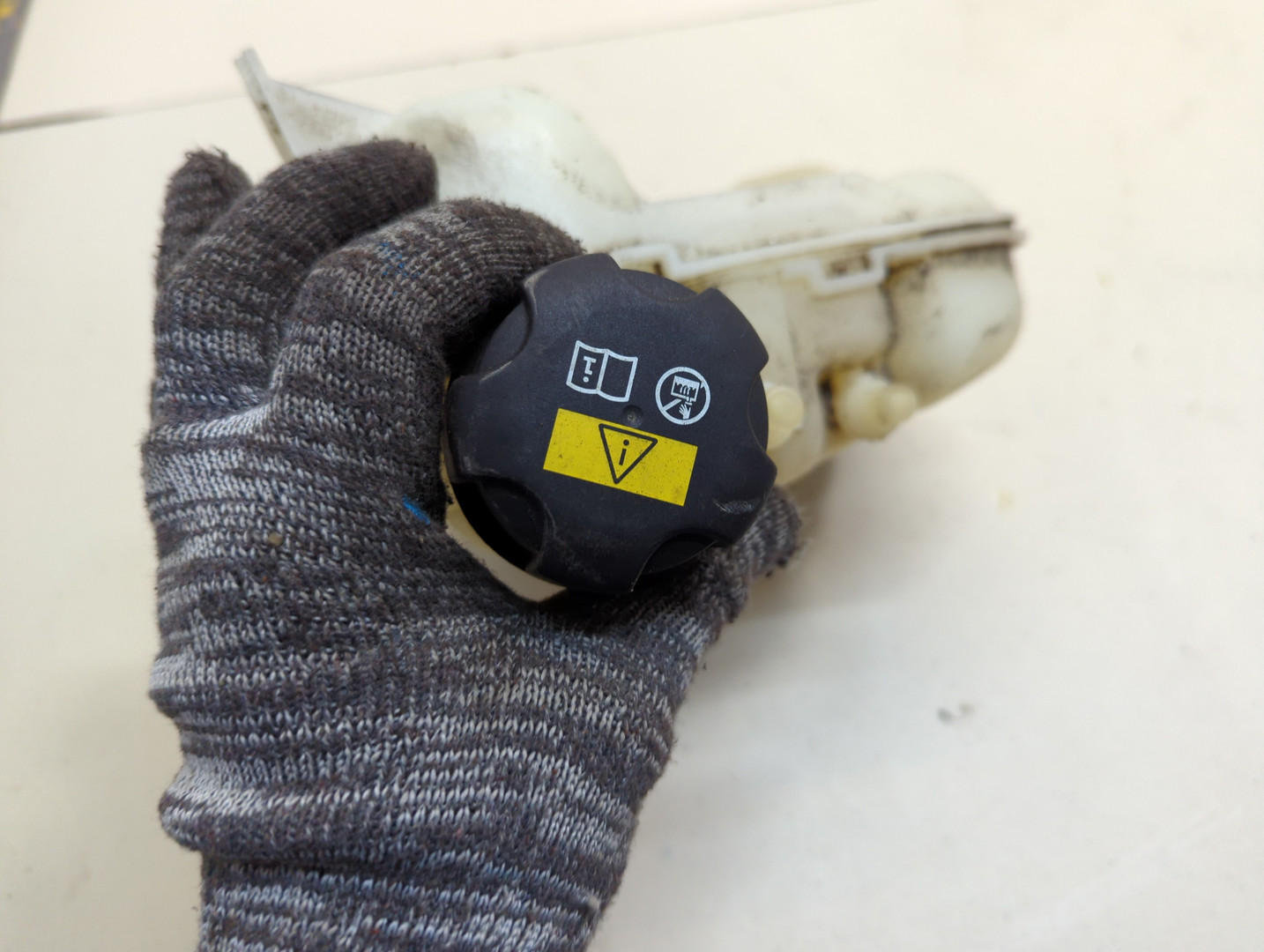 Бачок расширительный