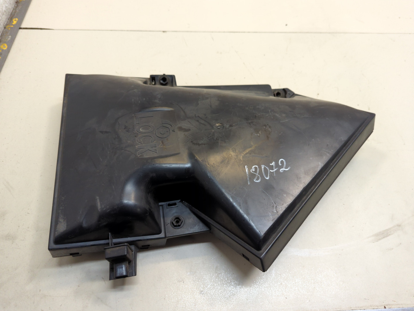 Корпус салонного фильтра