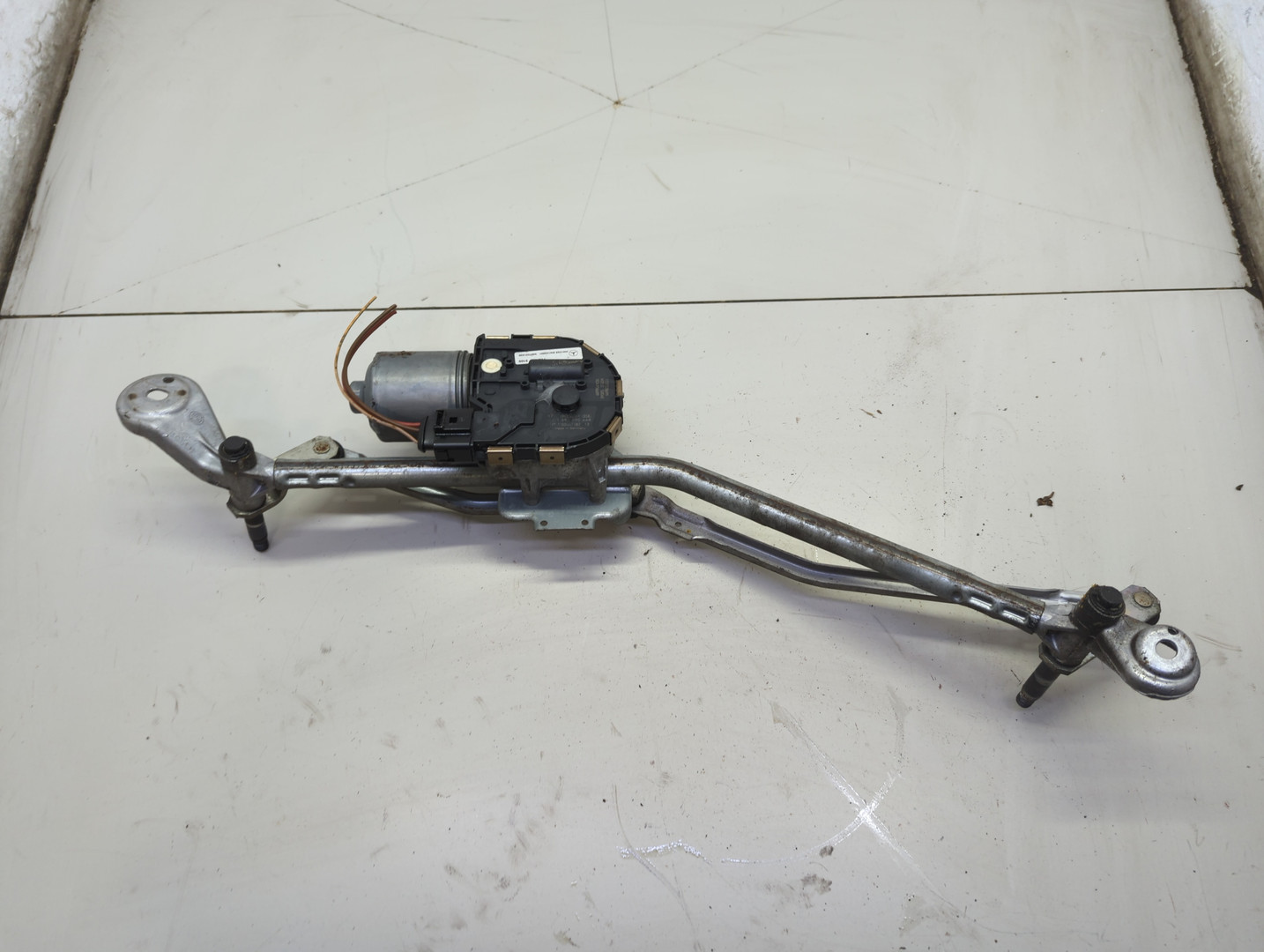 Трапеция стеклоочистителей