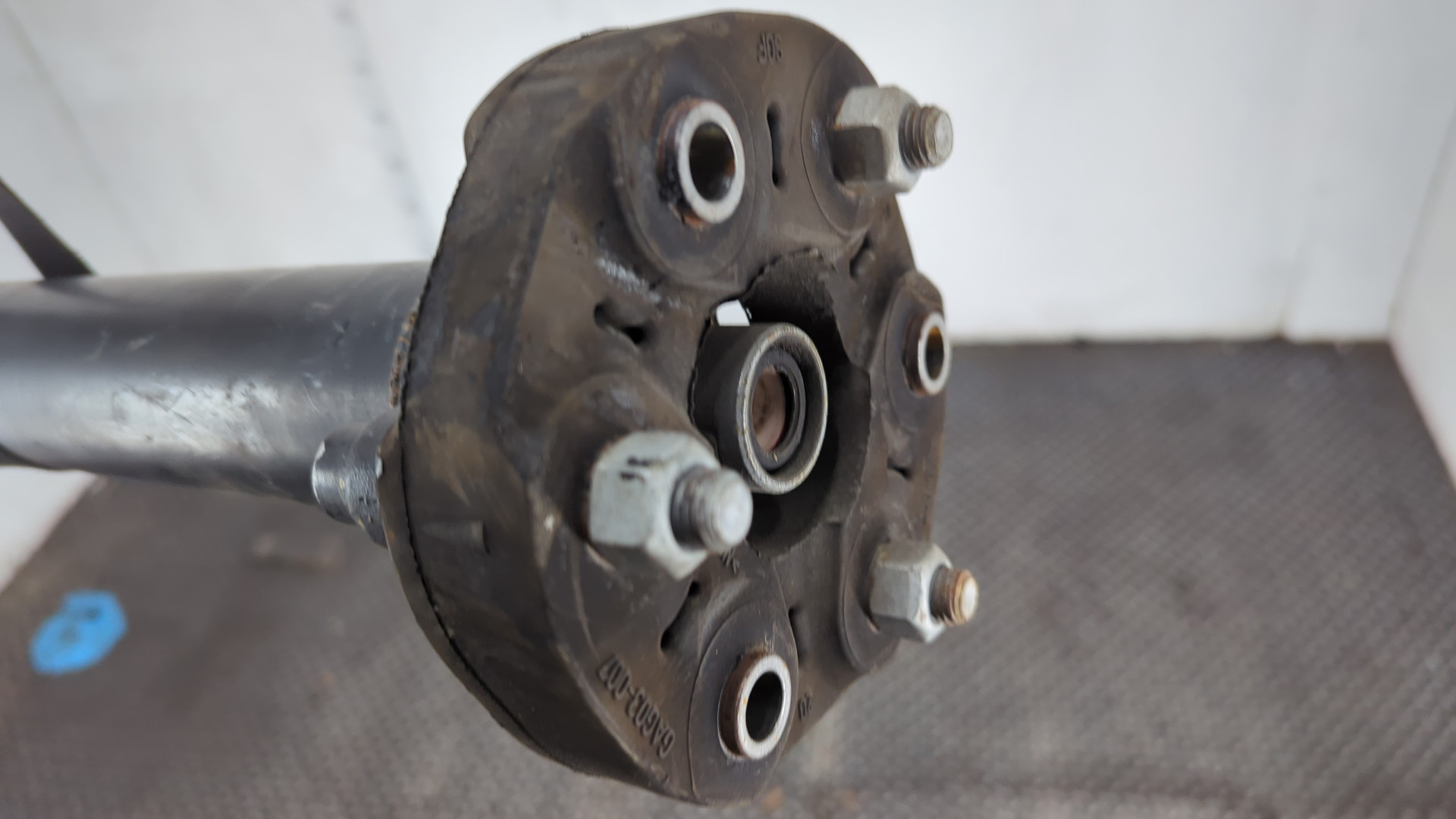 Вал карданный задний