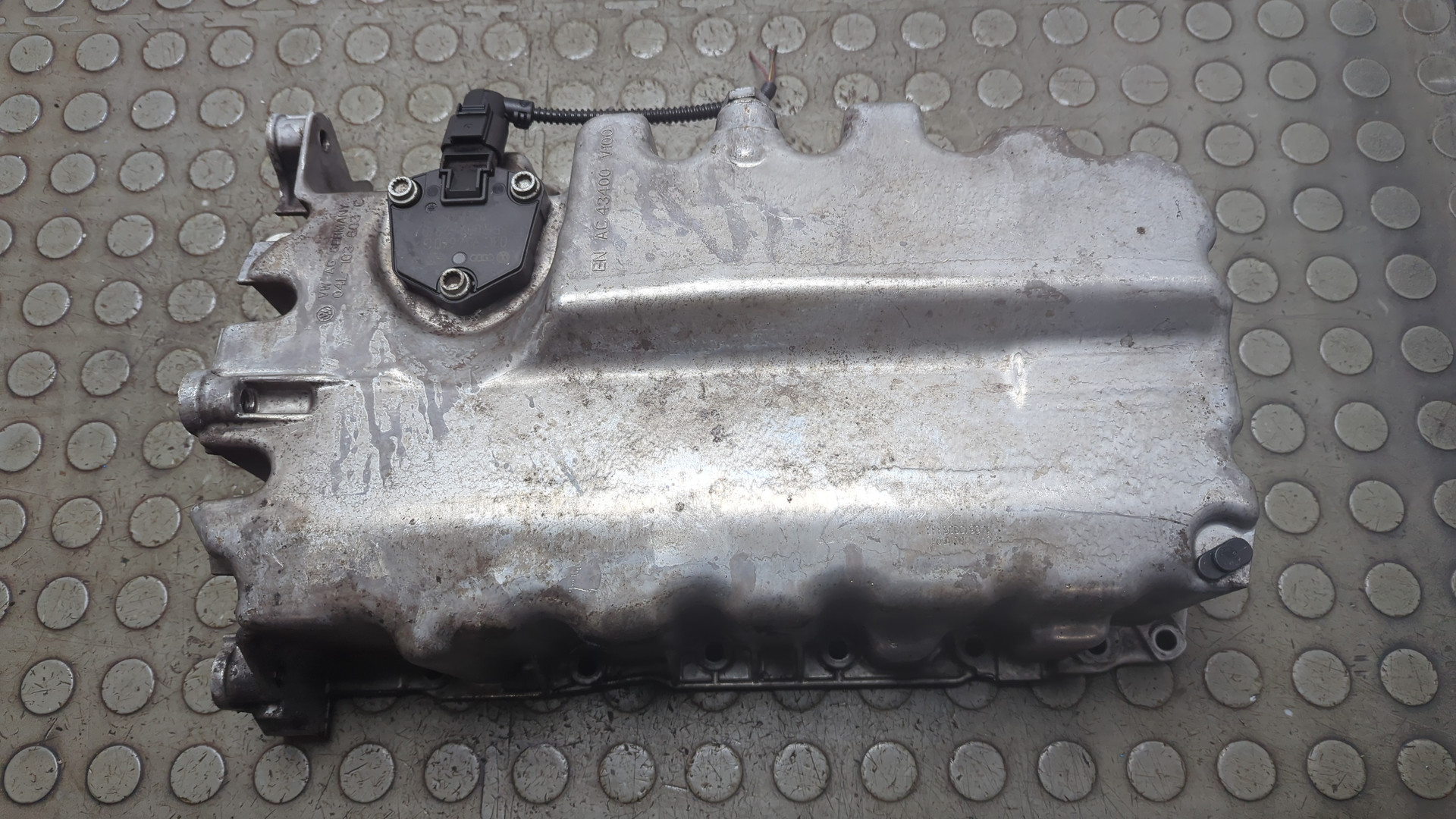 Поддон масляный двигателя (картер)