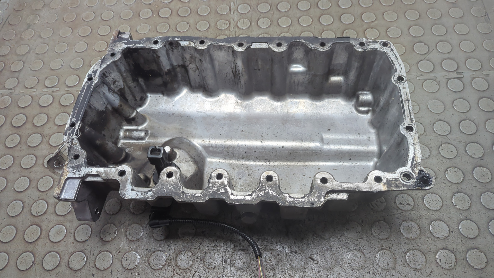 Поддон масляный двигателя (картер)