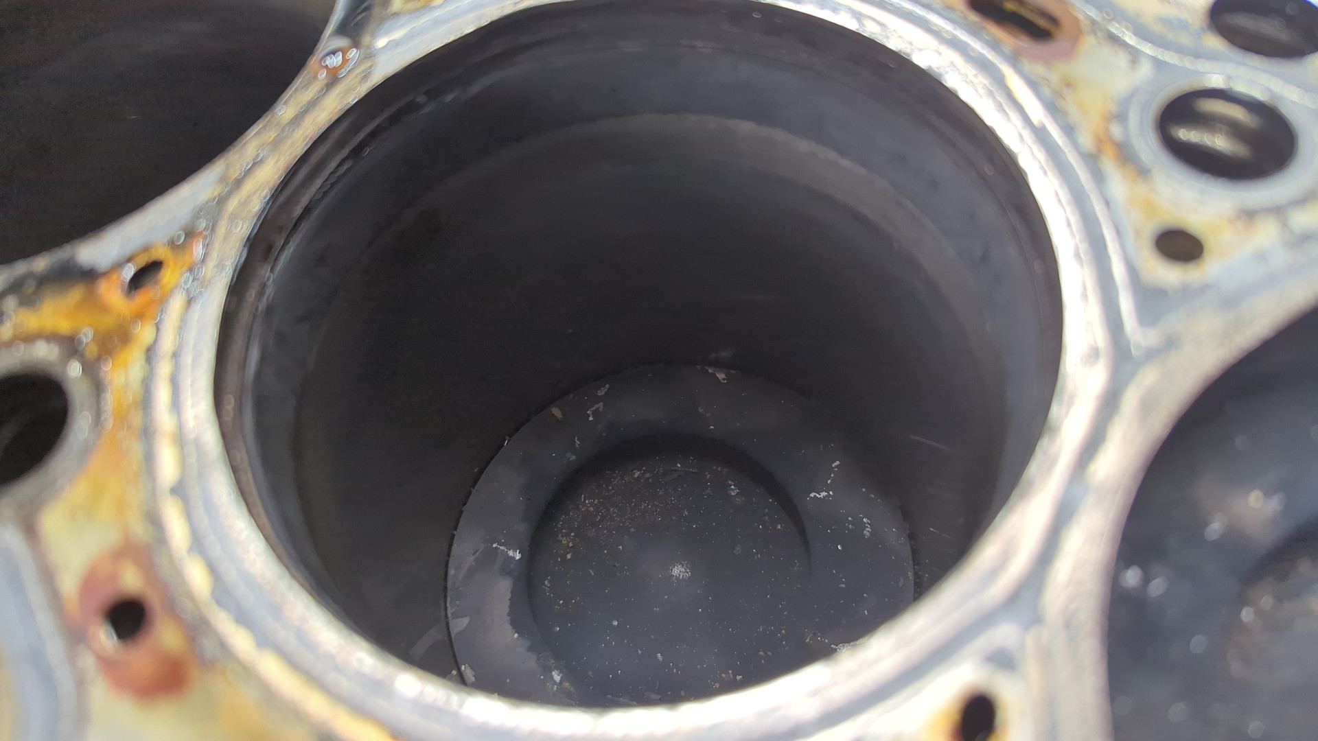 Блок двигателя