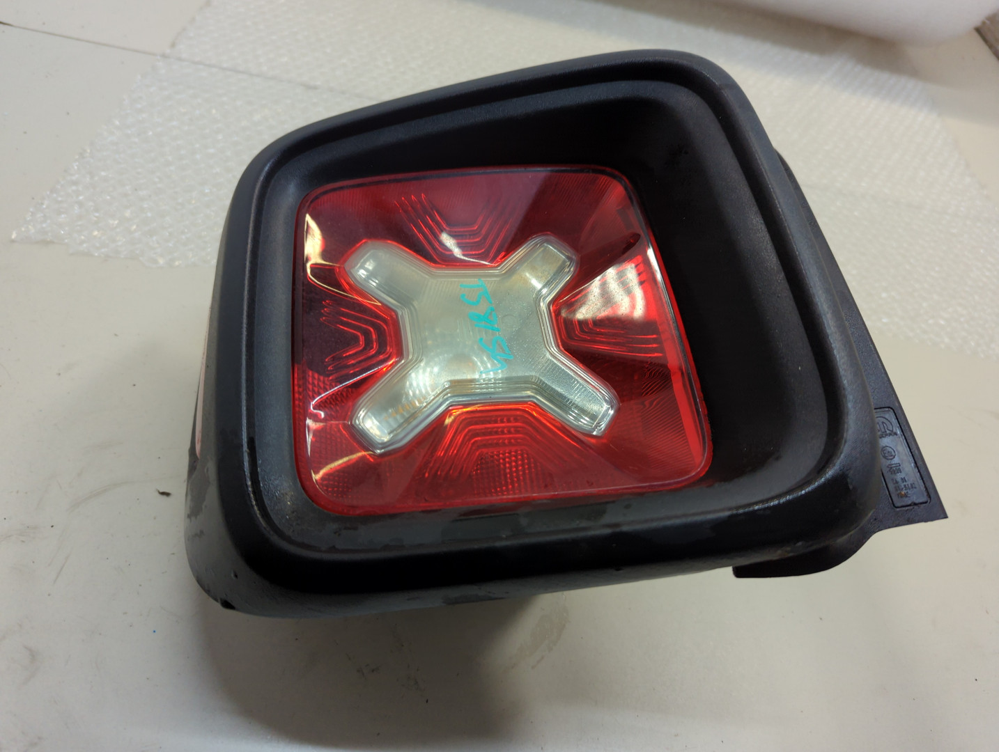 Фонарь задний левый