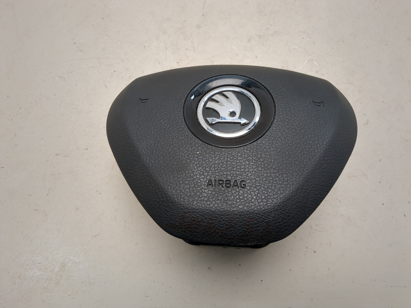 Подушка безопасности в рулевое колесо