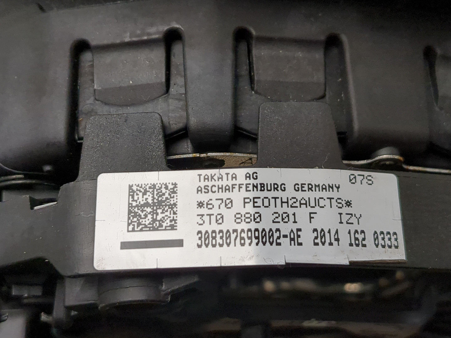 Подушка безопасности в рулевое колесо