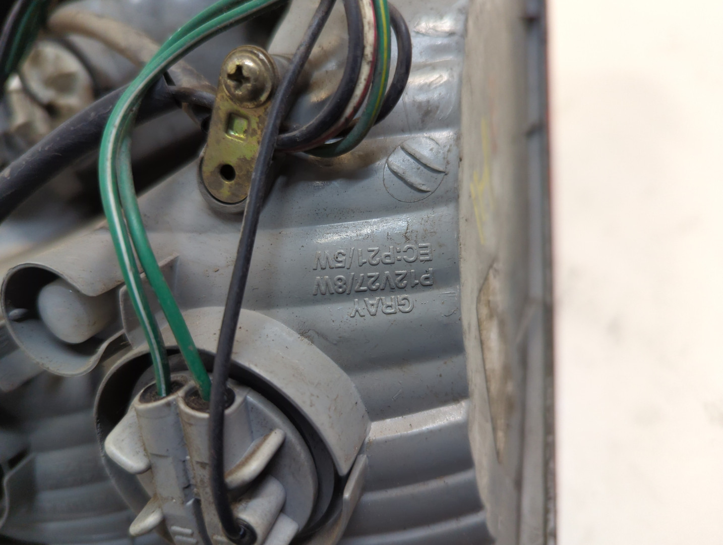 Фонарь задний правый