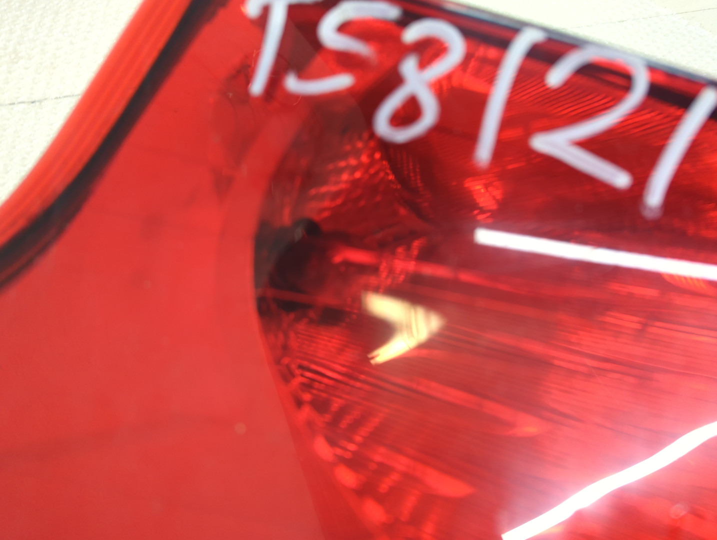 Фонарь задний левый