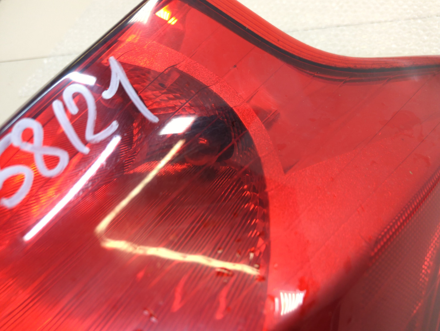 Фонарь задний правый