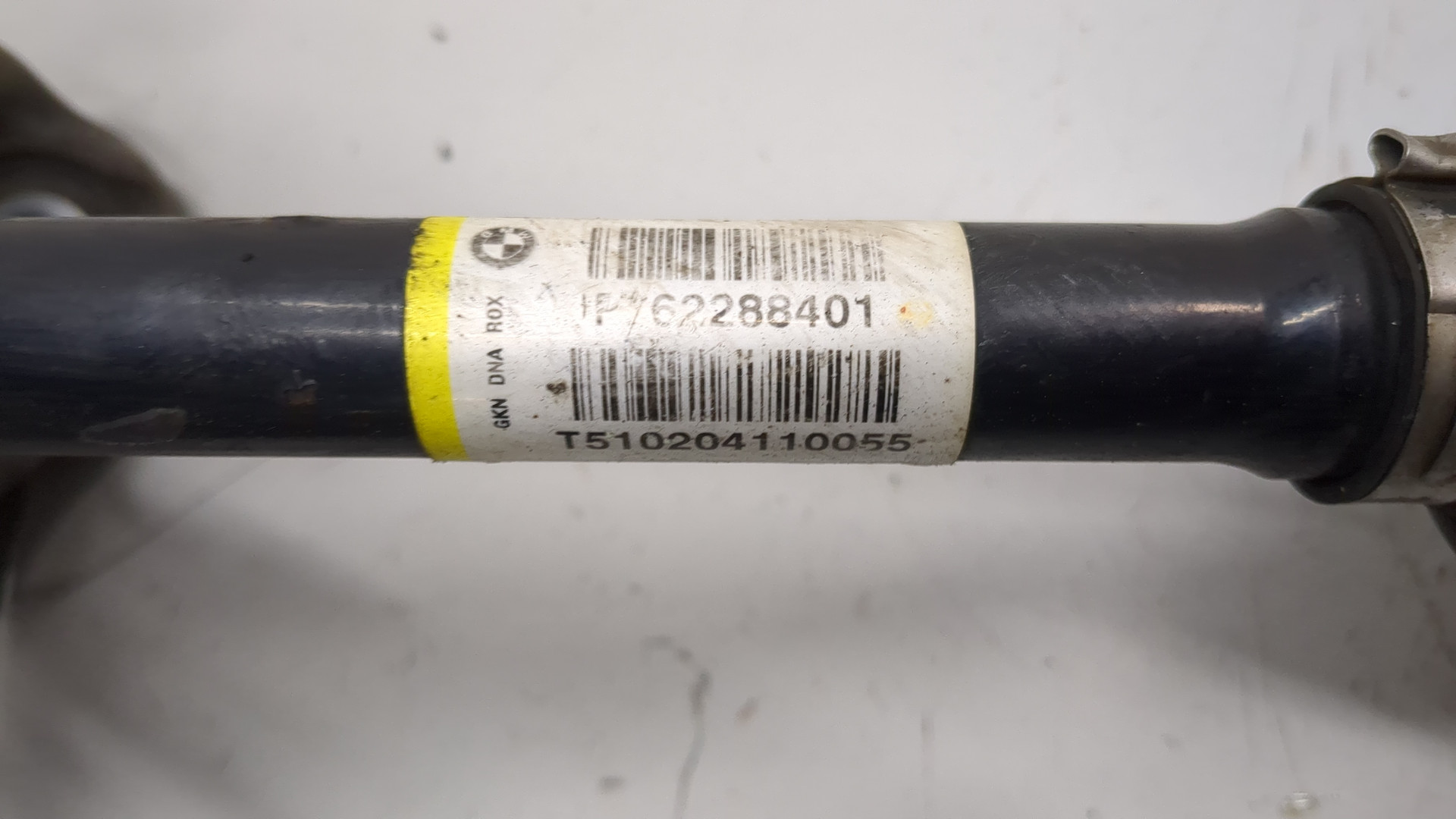 Кулак поворотный передний правый