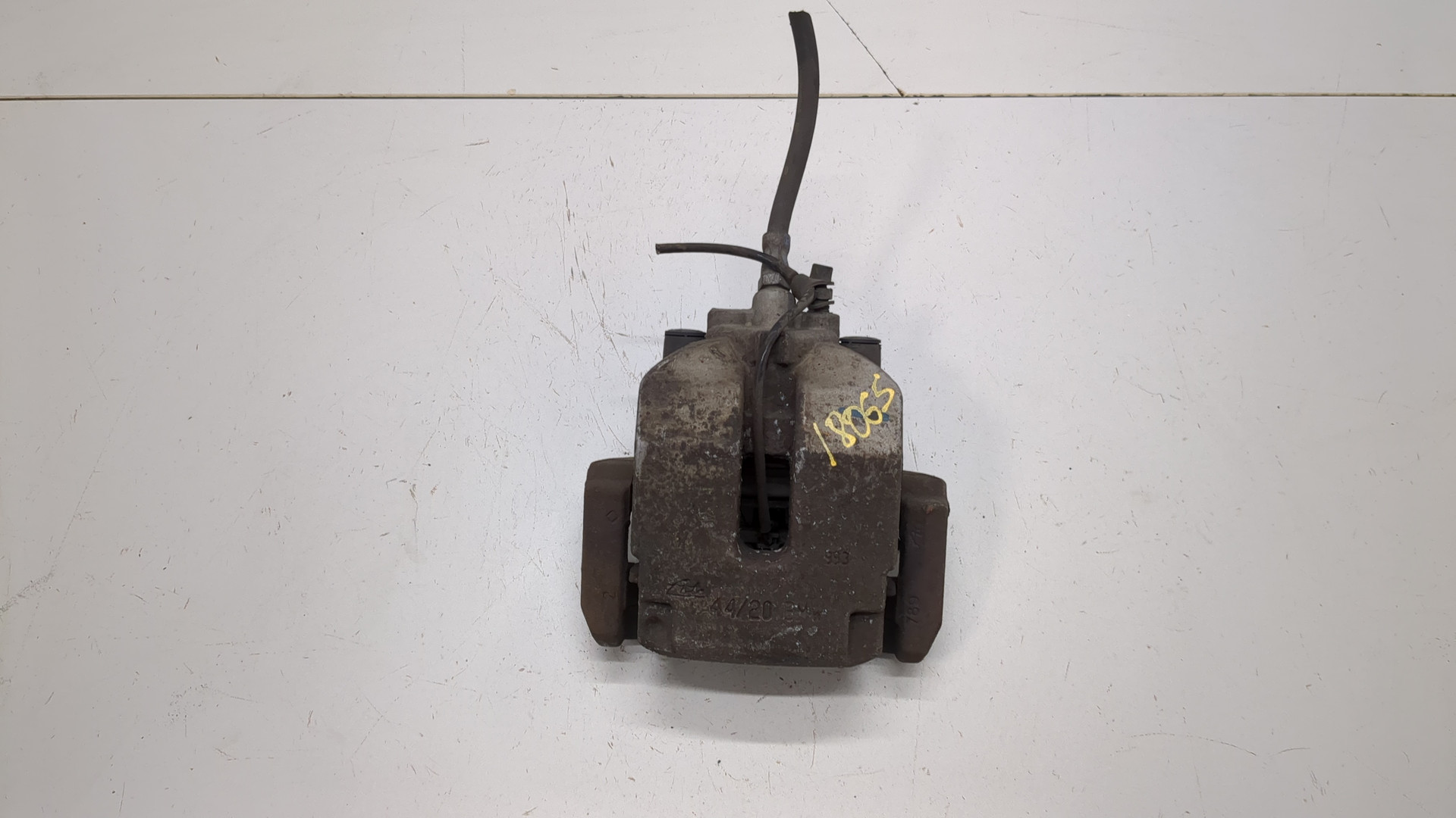 Суппорт задний правый