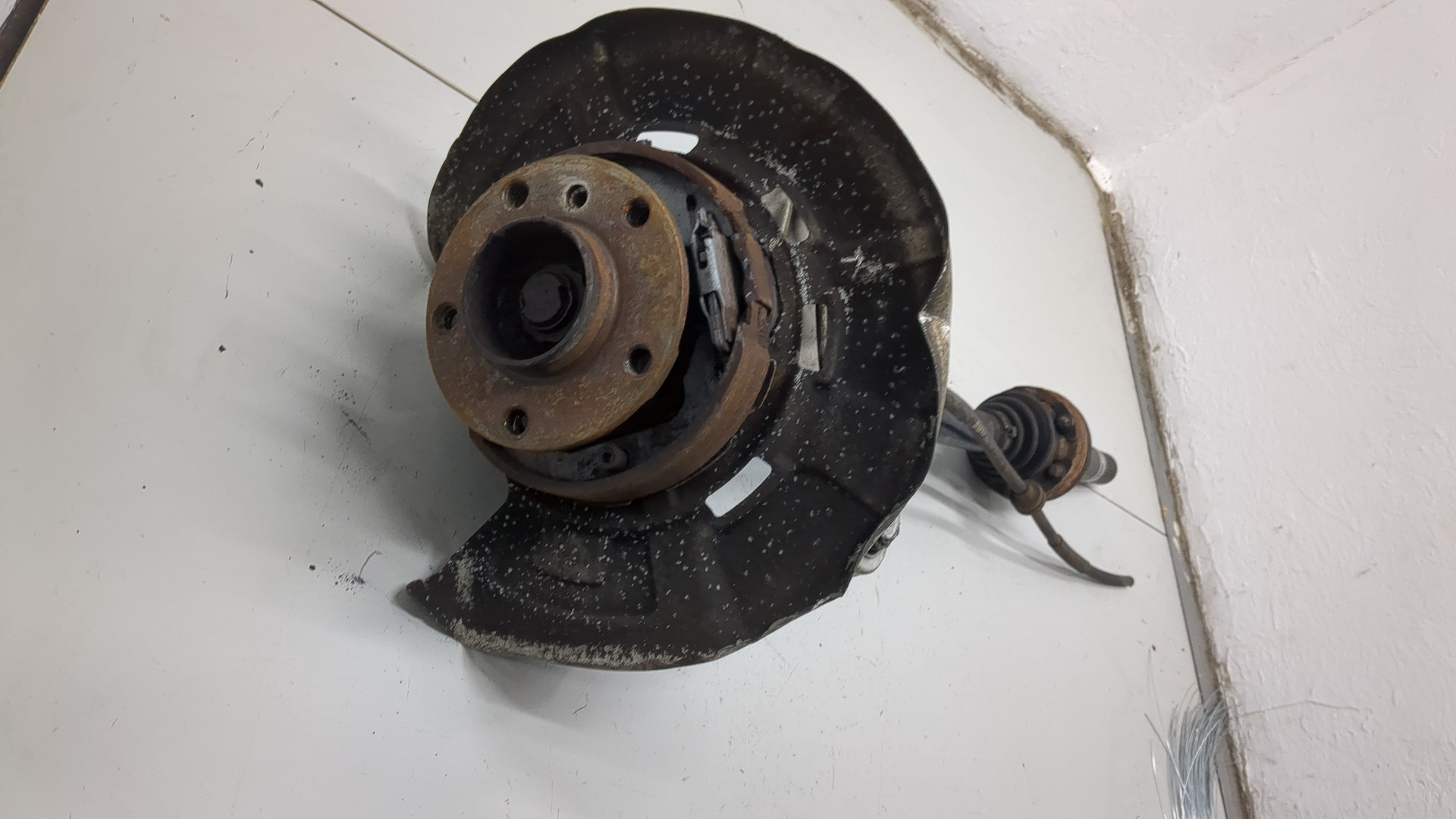 Кулак поворотный задний правый