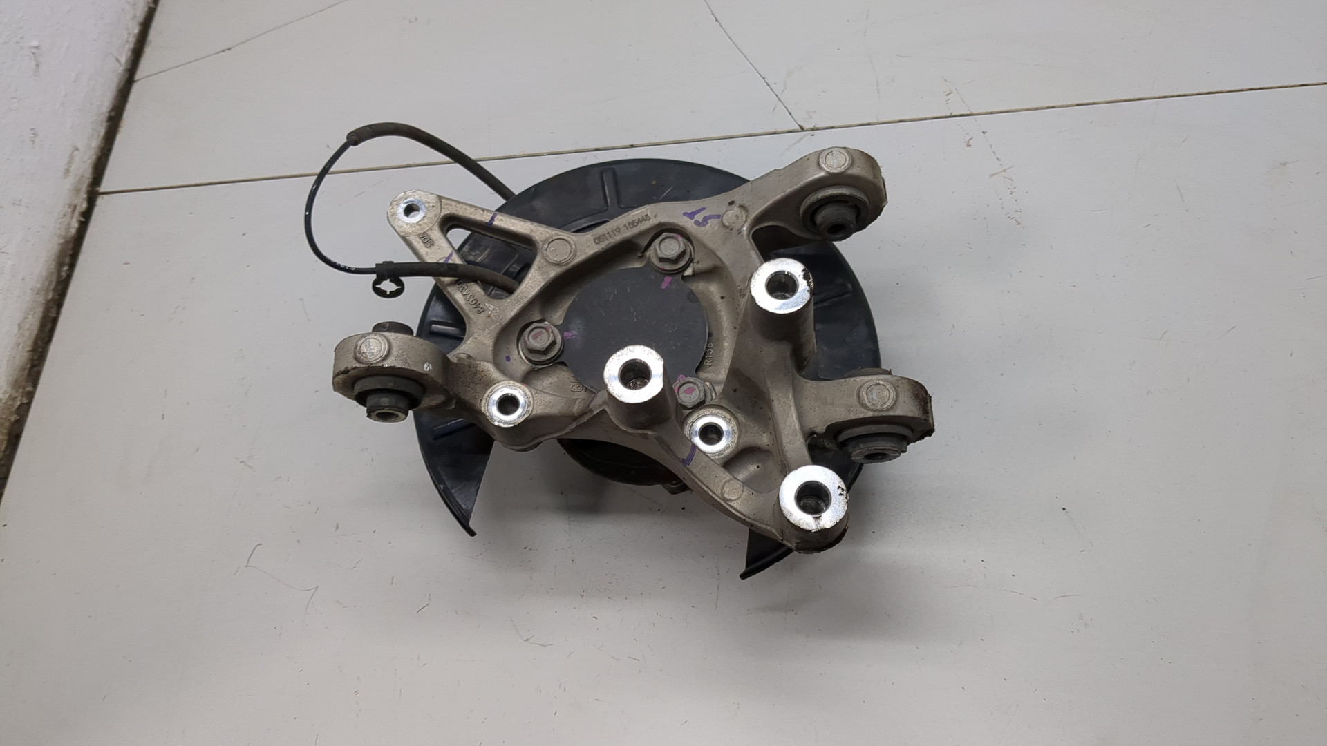 Кулак поворотный задний правый