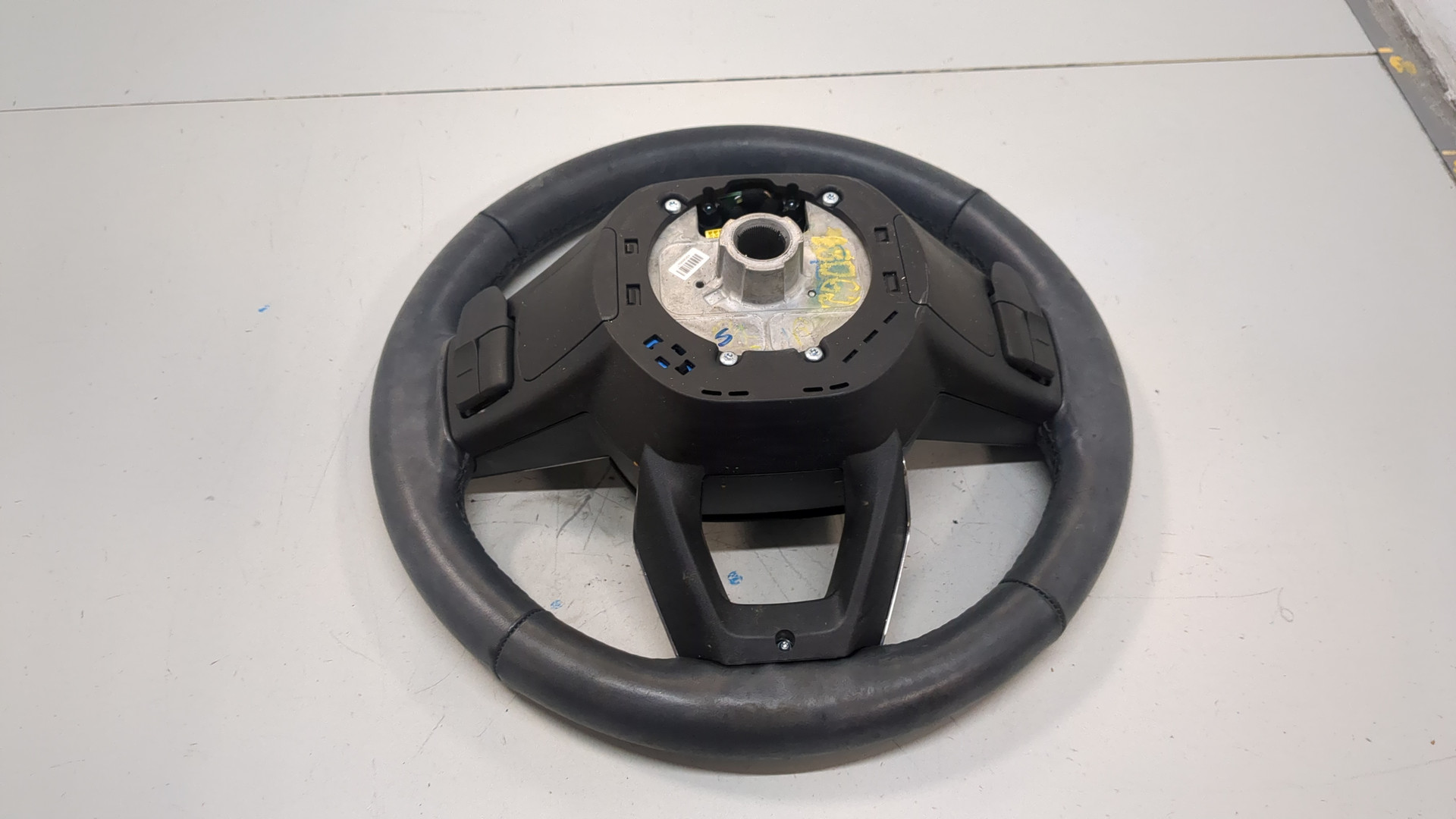 Рулевое колесо (руль)