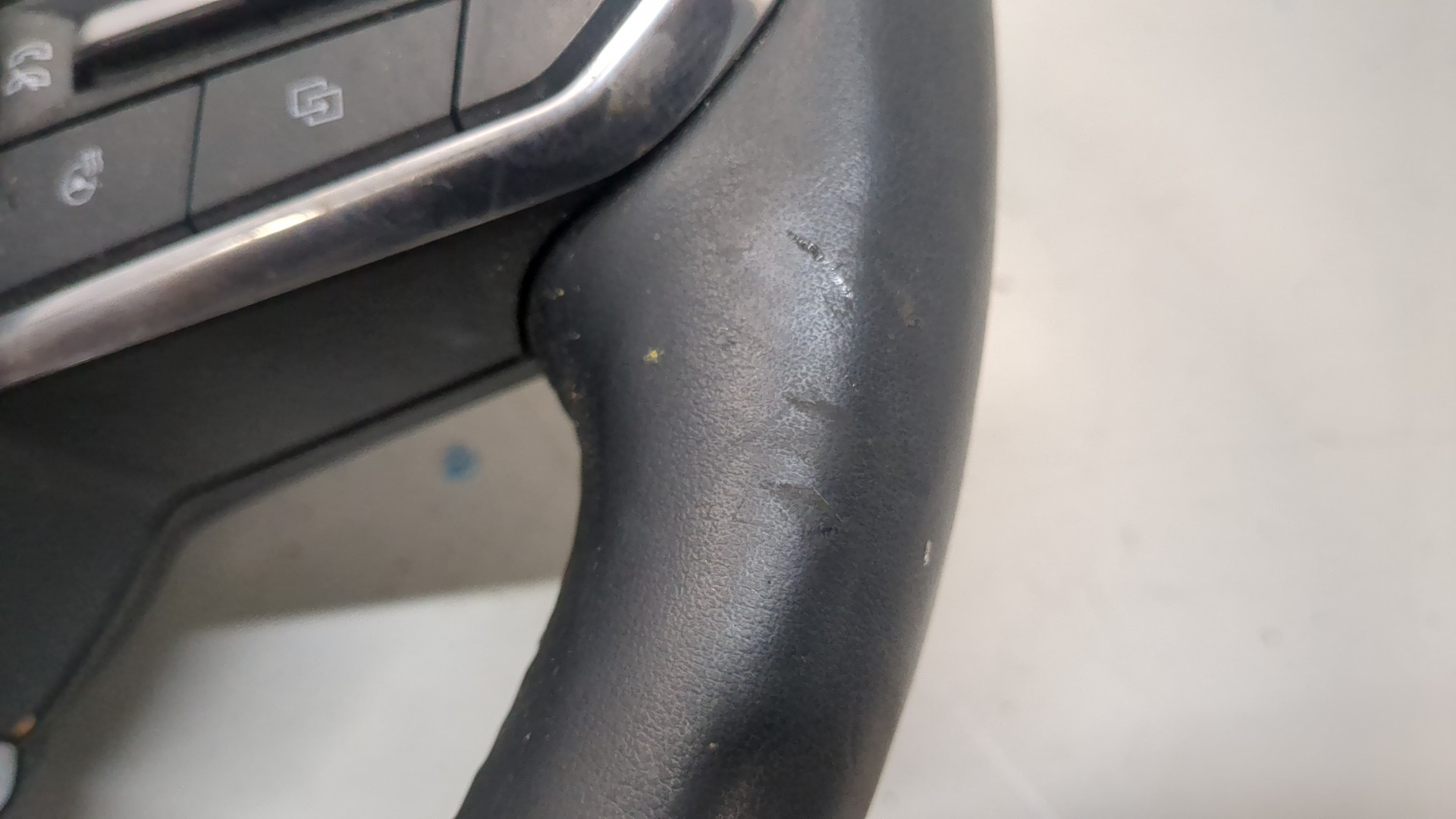 Рулевое колесо (руль)