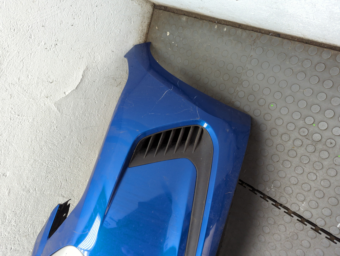 Бампер передний